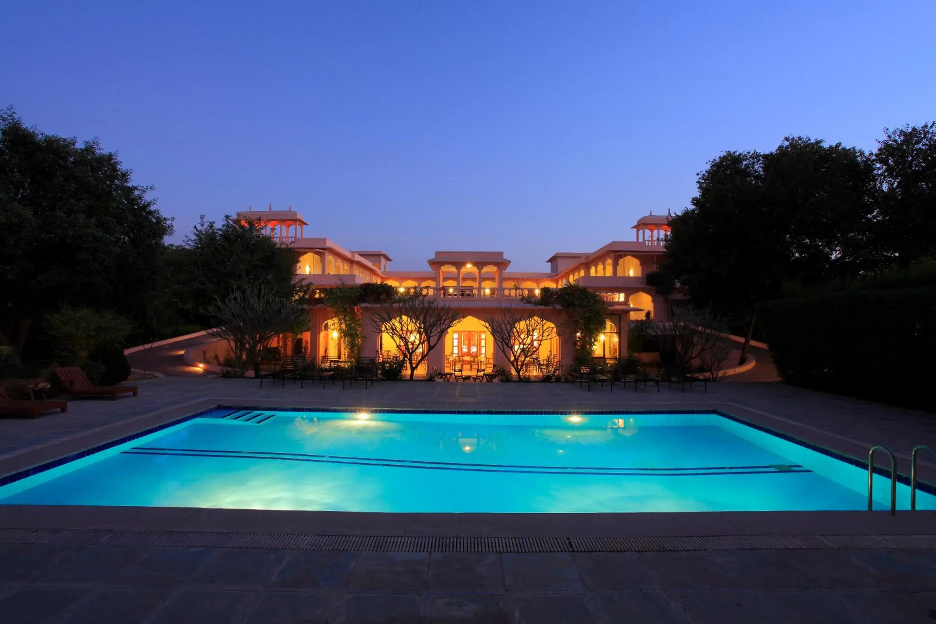 Property building in Dev Vilas Property building in Dev Vilas