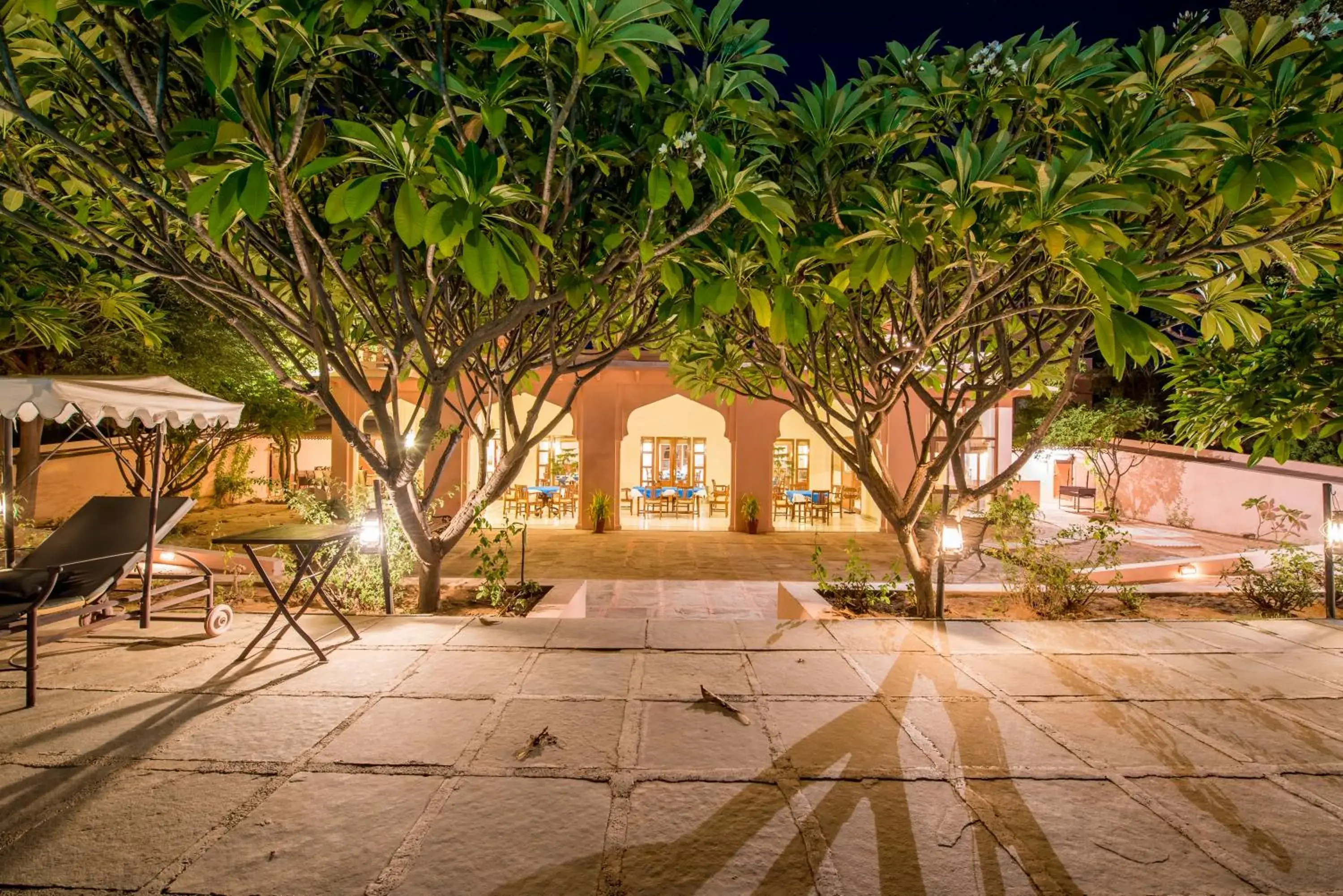 Property building in Dev Vilas Property building in Dev Vilas