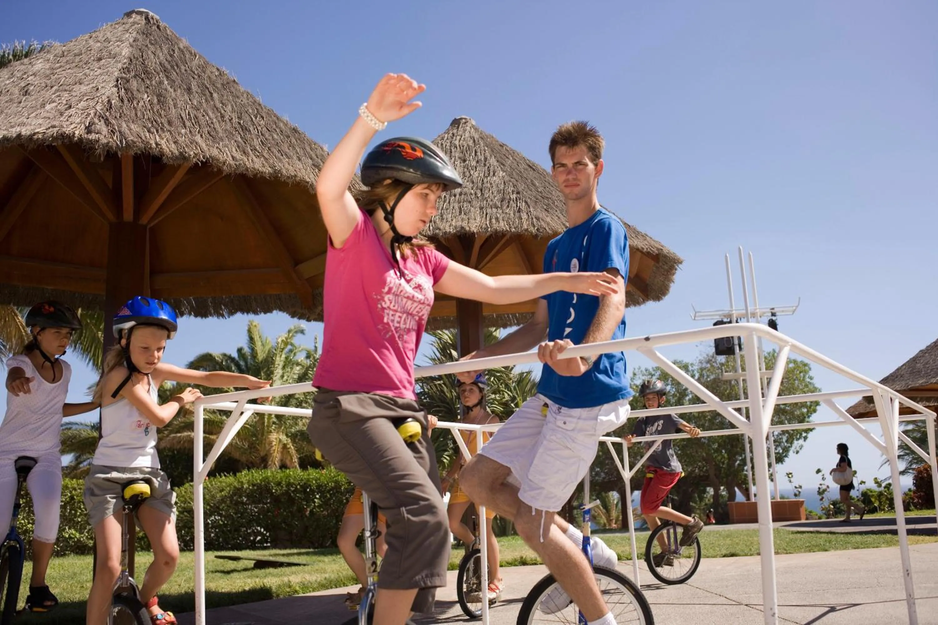 Cycling in ROBINSON ESQUINZO PLAYA - All Inclusive