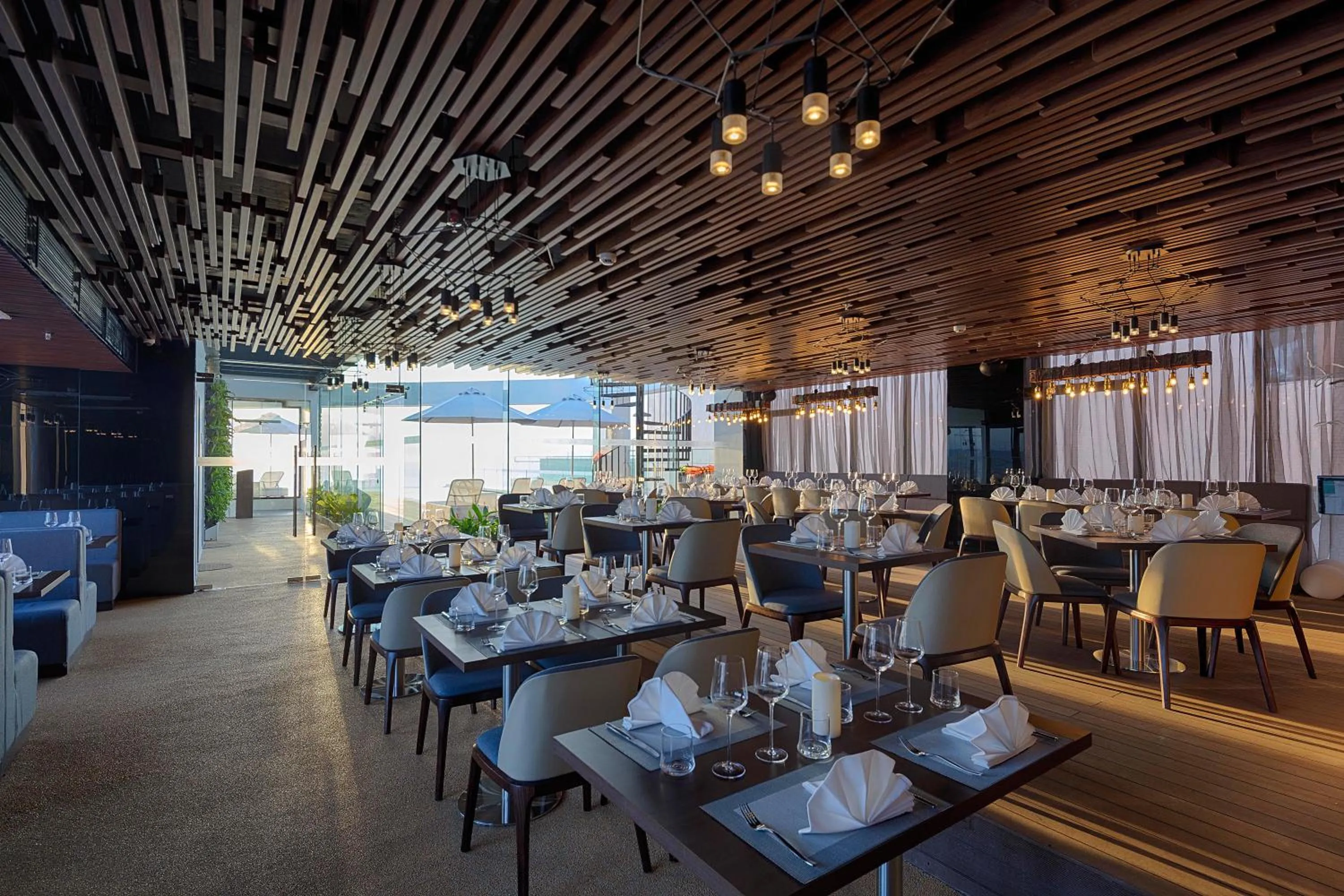 Restaurant/places to eat in Parosand Da Nang Hotel -Belle Maison Parosand Da Nang Hotel