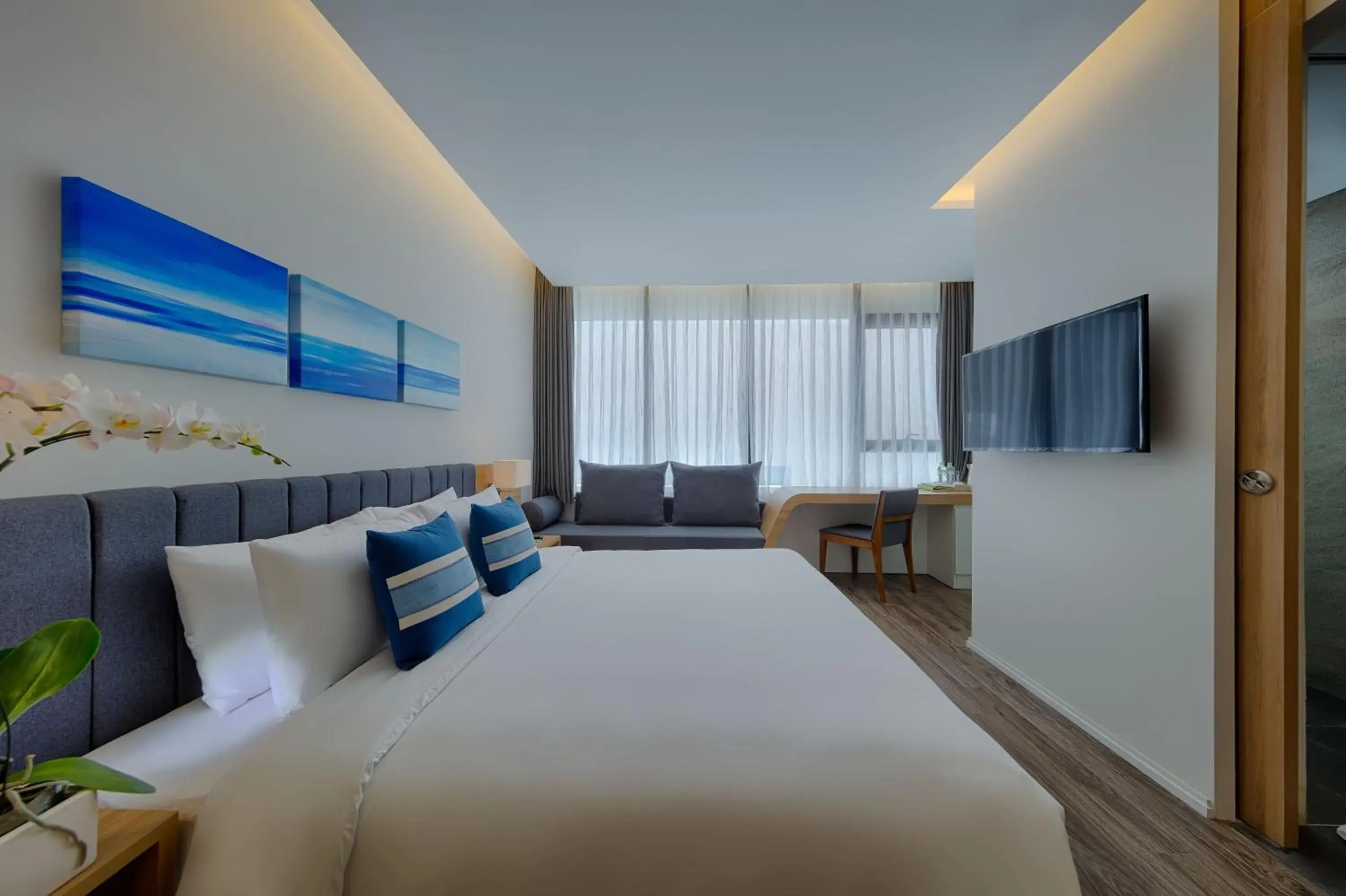 Deluxe Double or Twin Room with Partial Sea View in Parosand Da Nang Hotel -Belle Maison Parosand Da Nang Hotel Deluxe Double or Twin Room with Partial Sea View in Parosand Da Nang Hotel -Belle Maison Parosand Da Nang Hotel