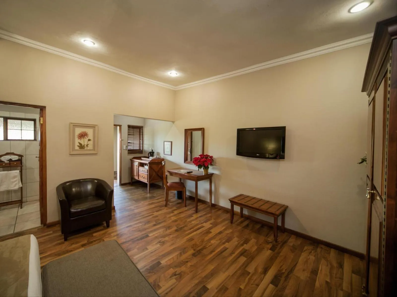 TV and multimedia, Bed in Fairview Hotels,Spa & Golf Resort