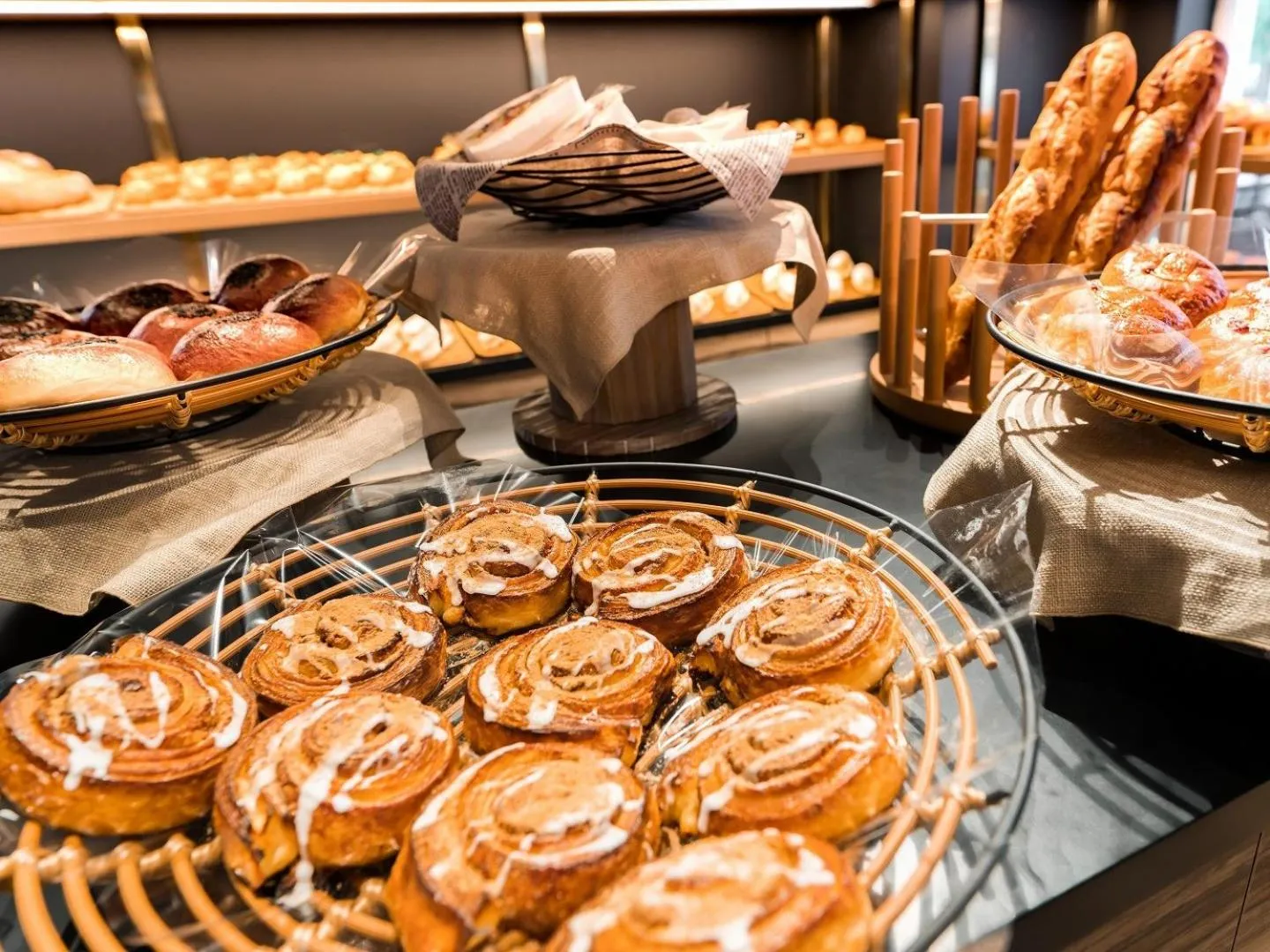 Restaurant/places to eat in Hot Cross Point Santa Monica