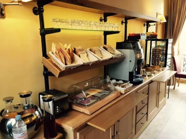 Area and facilities in Hôtel Saint-Laurent, The Originals Relais