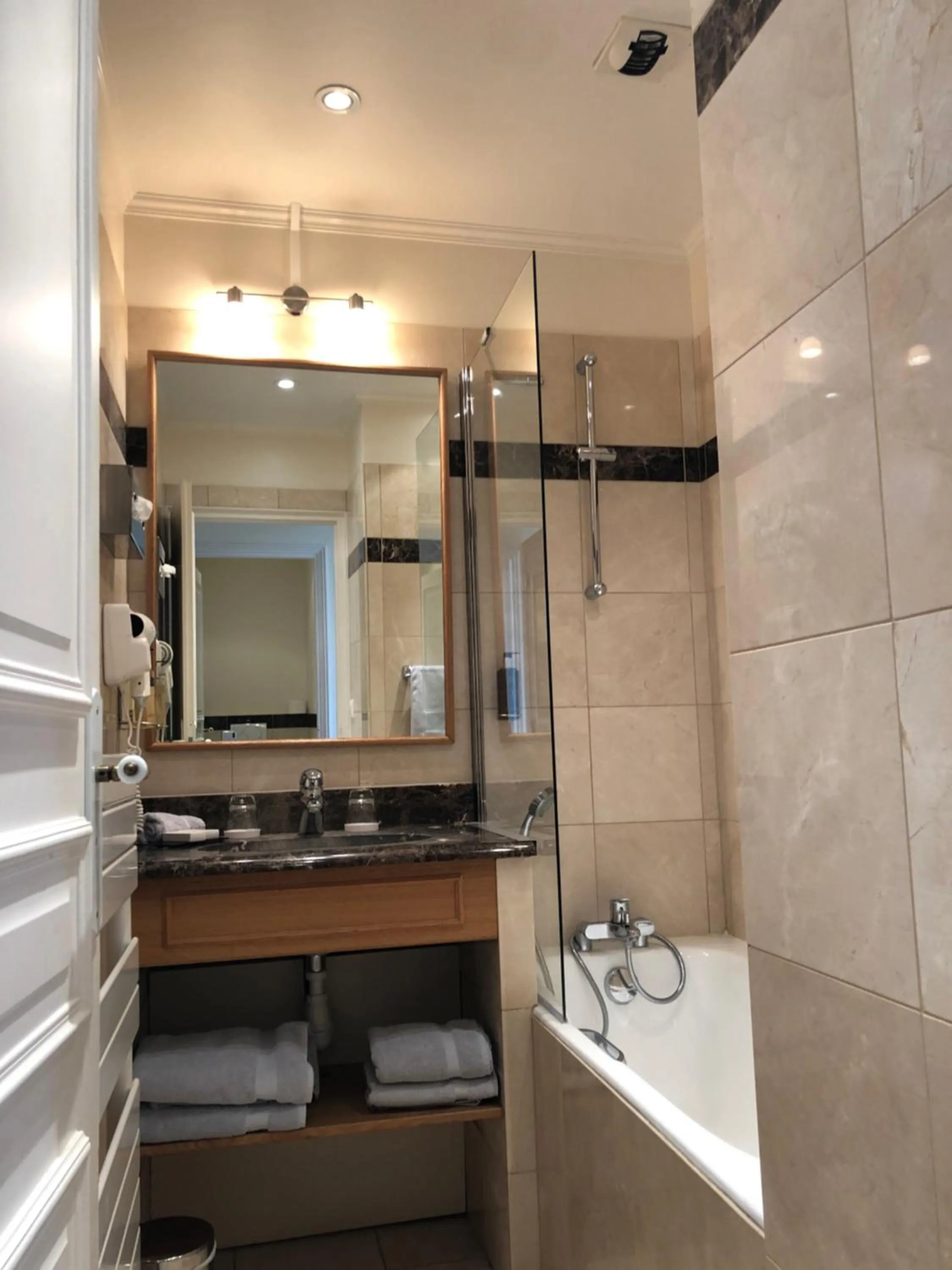 Hôtel Saint-Laurent, The Originals Relais