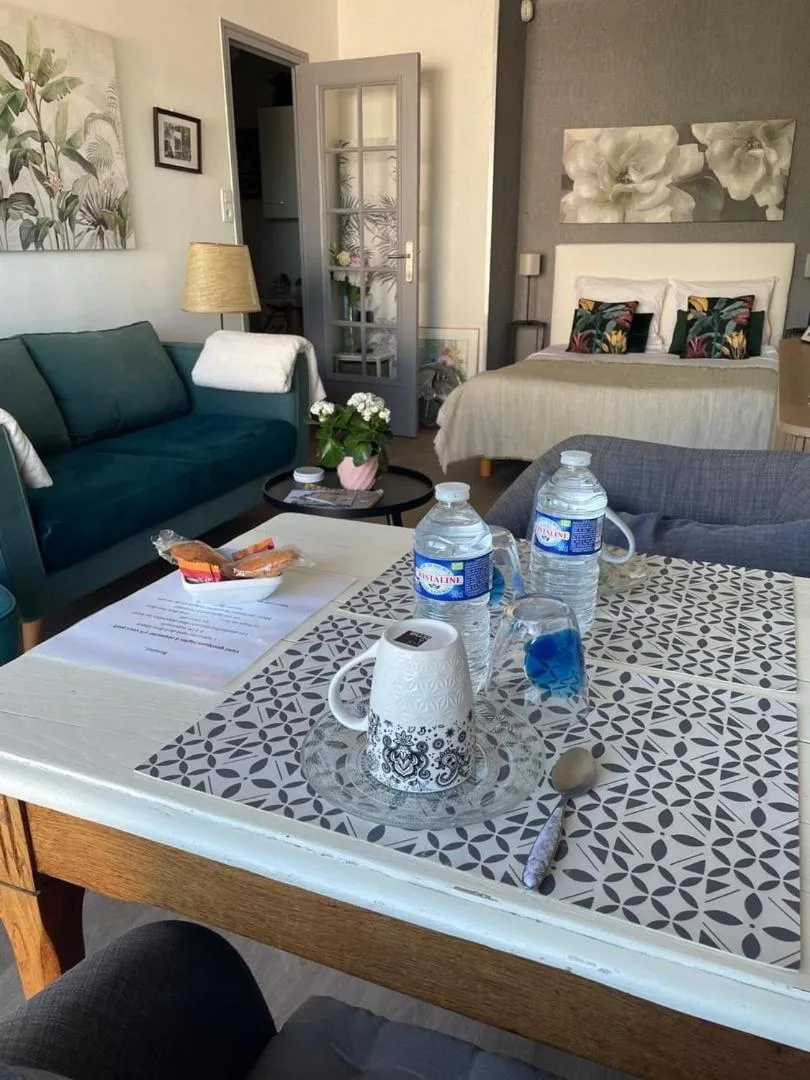 Le Clos Pichot - Studio avec balcon, parking privé - 5mn Gare