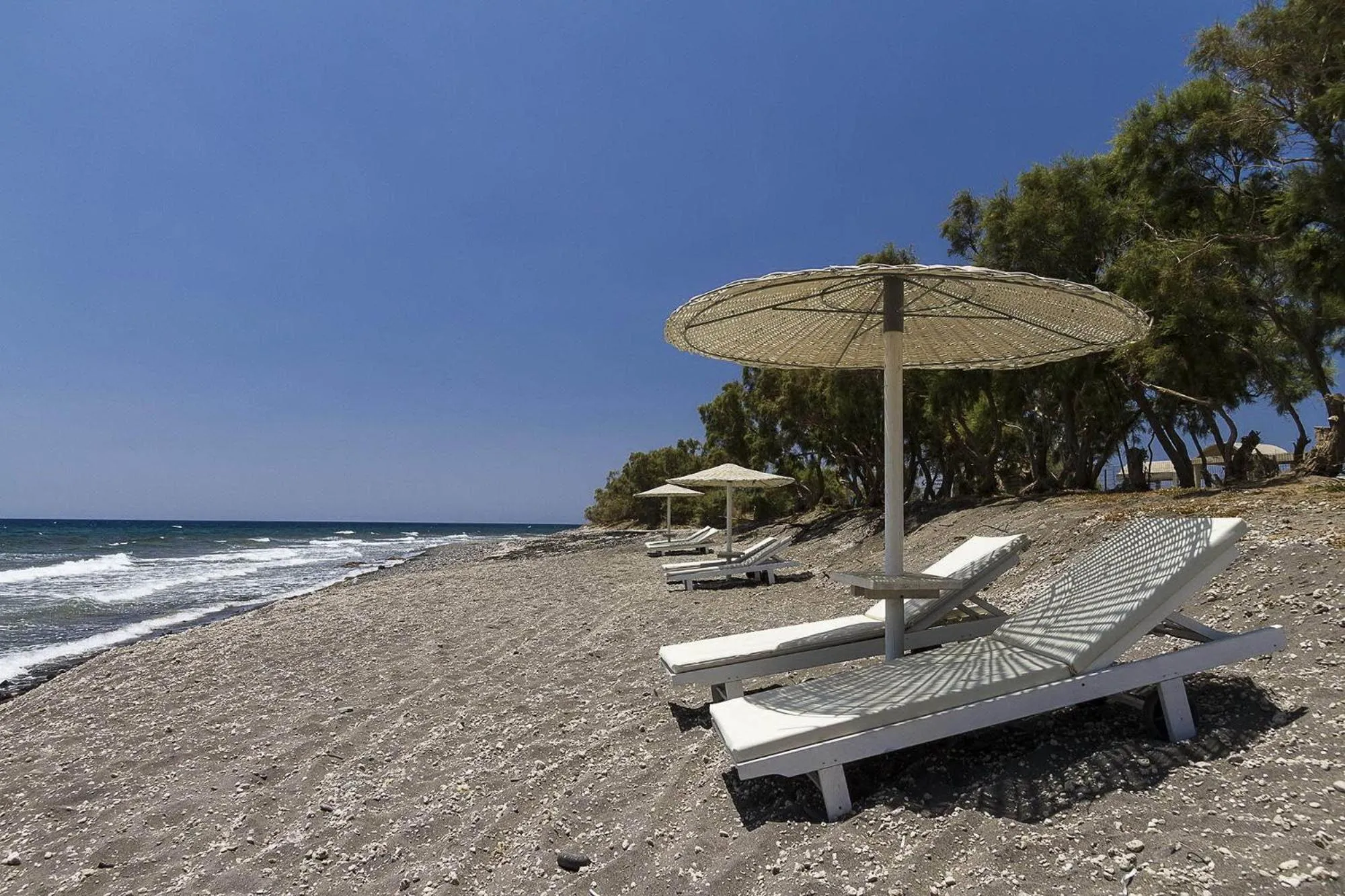 Beach in Sea Sound White Katikies