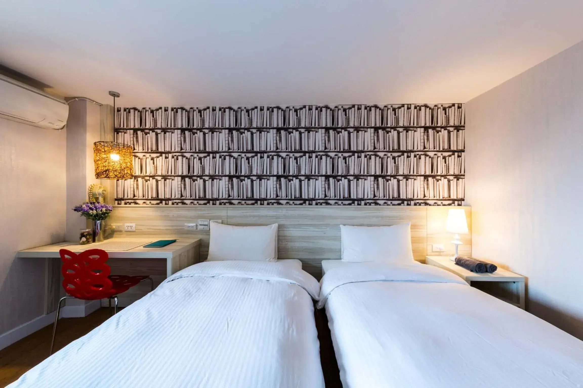 Twin Room with City View in Artch Inn Twin Room with City View in Artch Inn