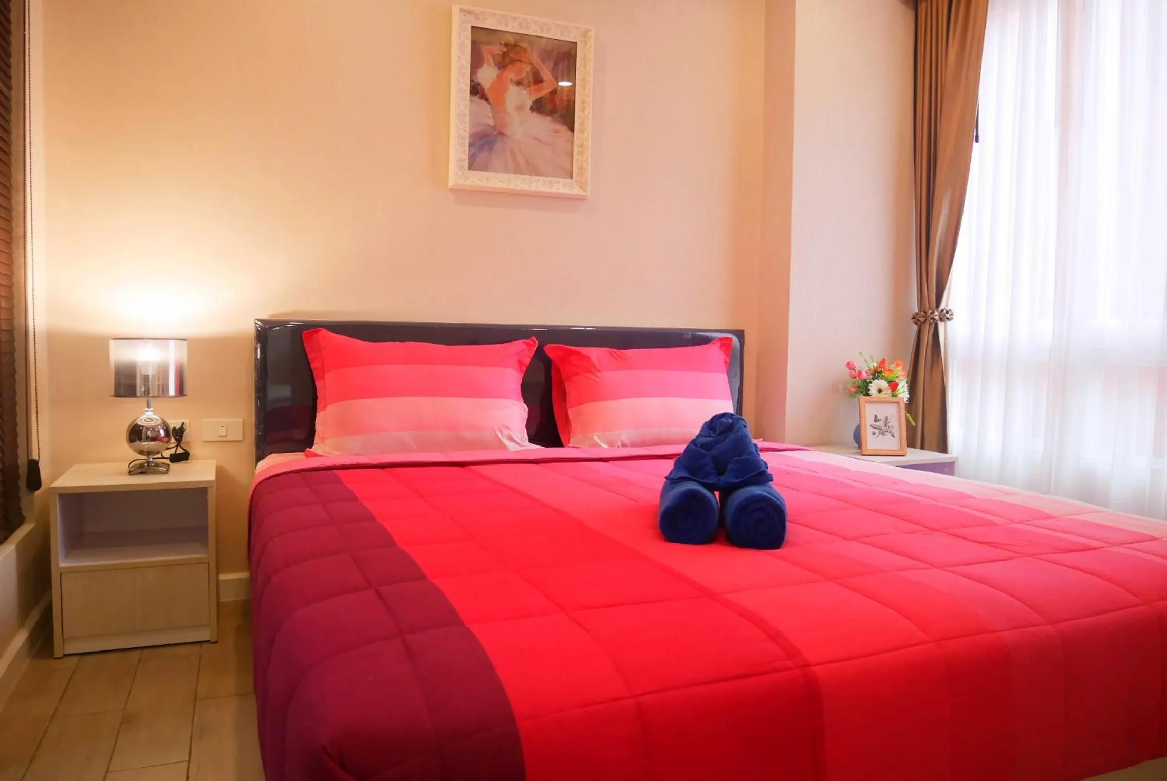 Bed in Seven Seas Resort Pattaya & Sofa bed