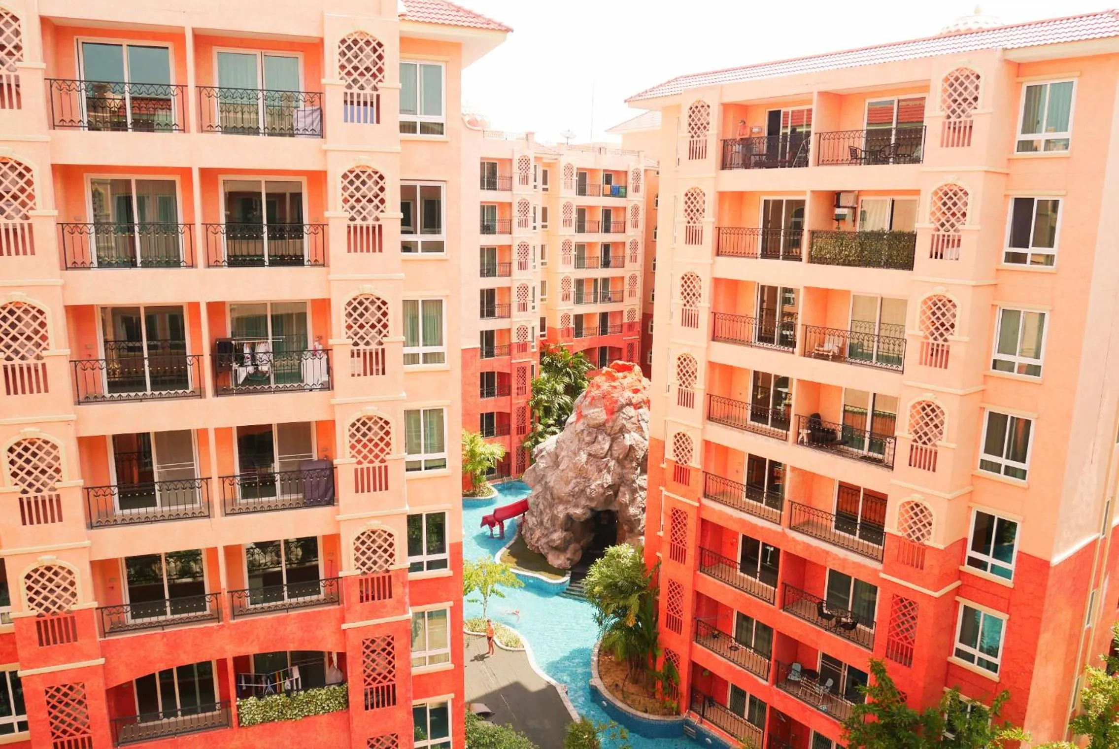 Seven Seas Resort Pattaya & Sofa bed