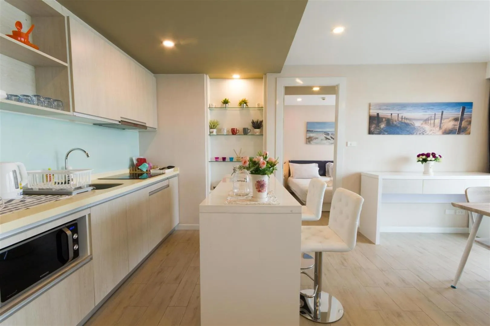 Seven Seas Resort Pattaya & Sofa bed