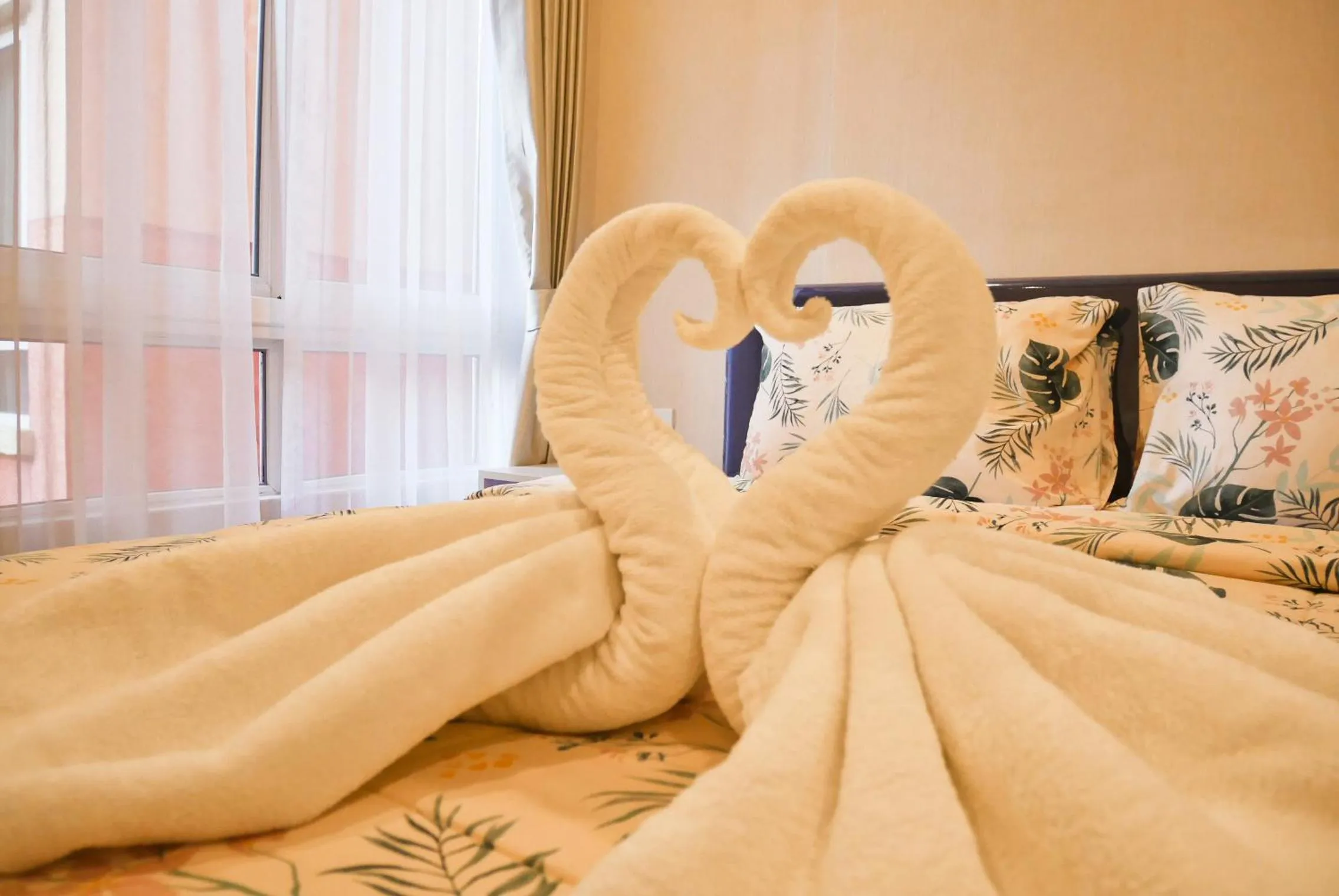 Bed in Seven Seas Resort Pattaya & Sofa bed