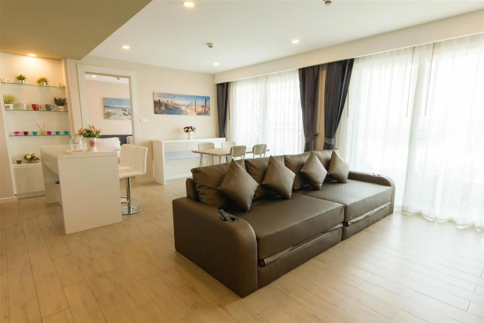 Seven Seas Resort Pattaya & Sofa bed