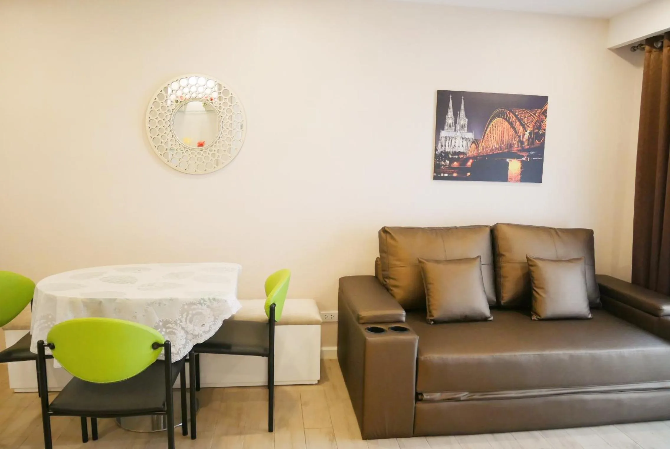 Seven Seas Resort Pattaya & Sofa bed