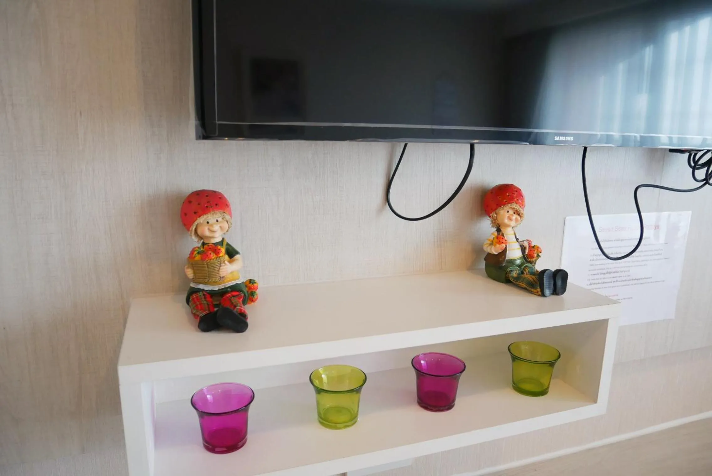 Seven Seas Resort Pattaya & Sofa bed