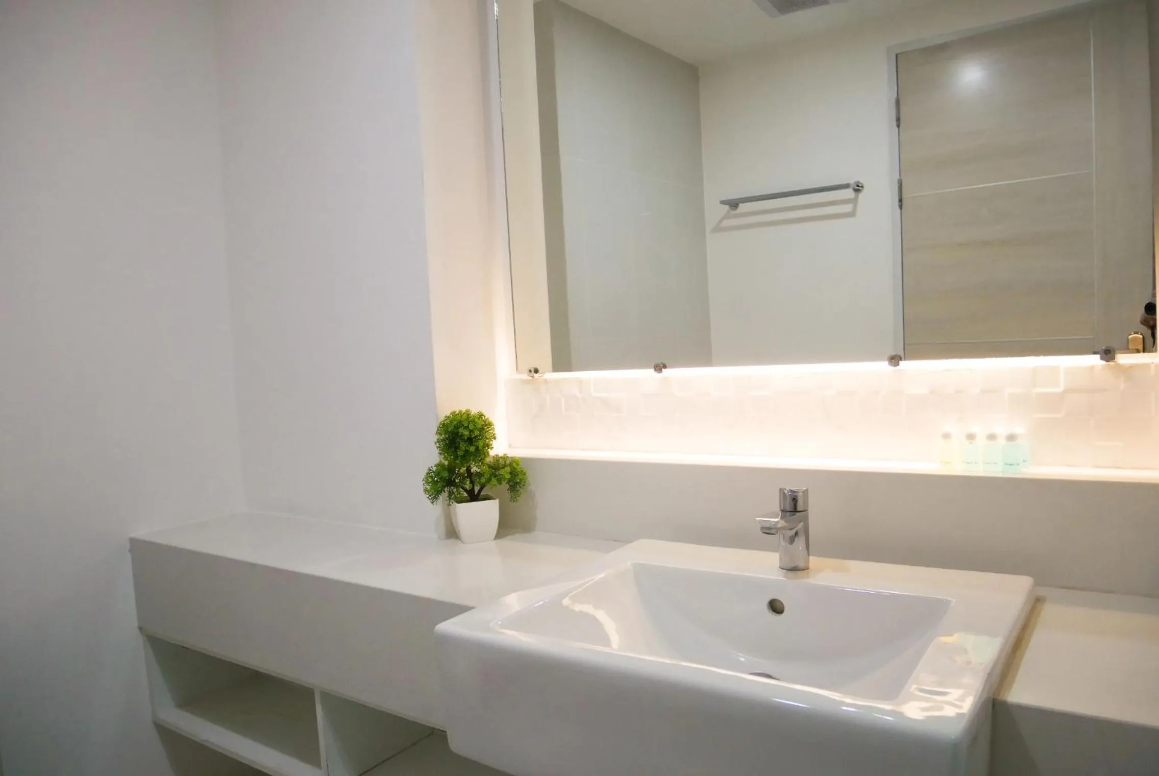 Bathroom in Seven Seas Resort Pattaya & Sofa bed