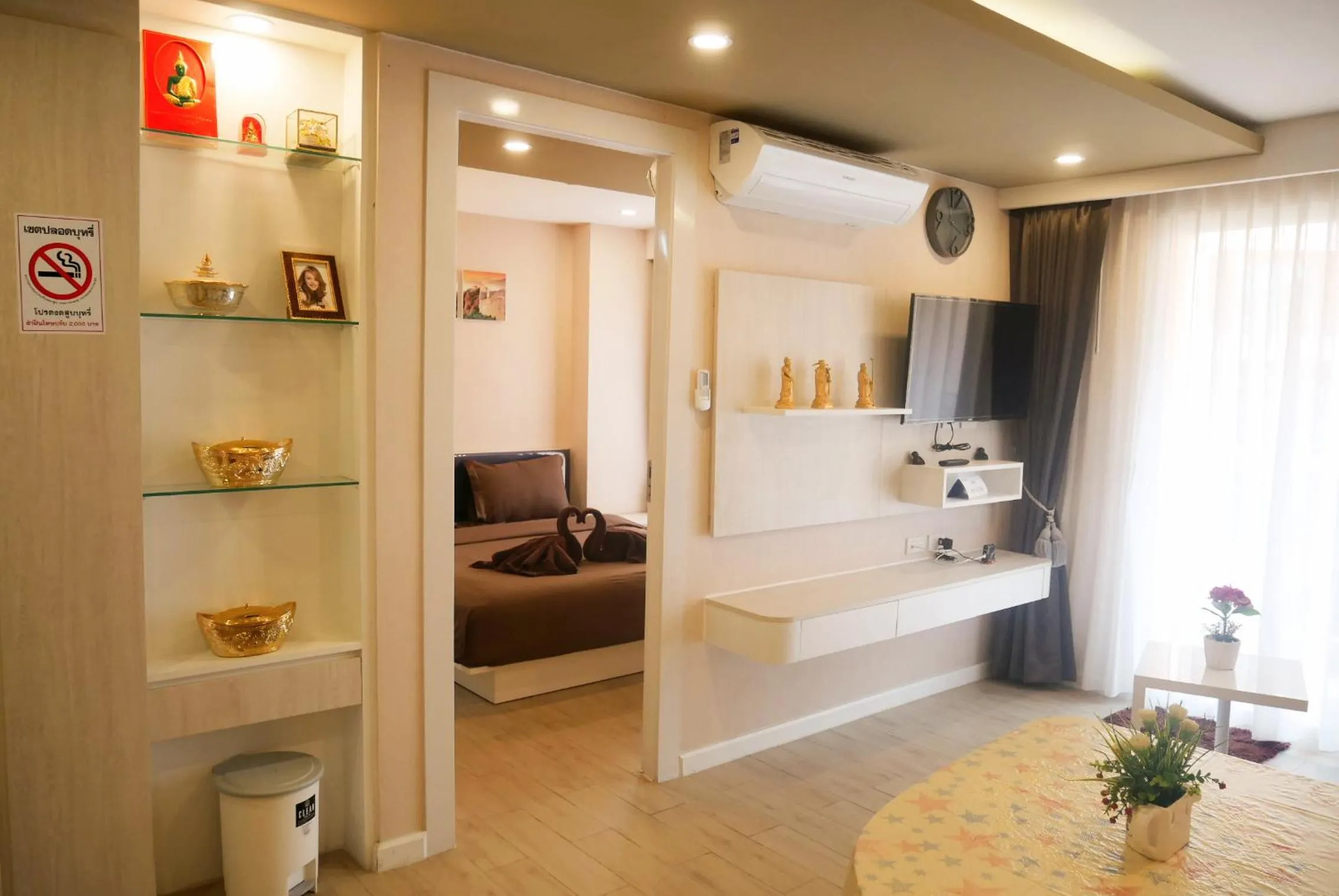 Seven Seas Resort Pattaya & Sofa bed