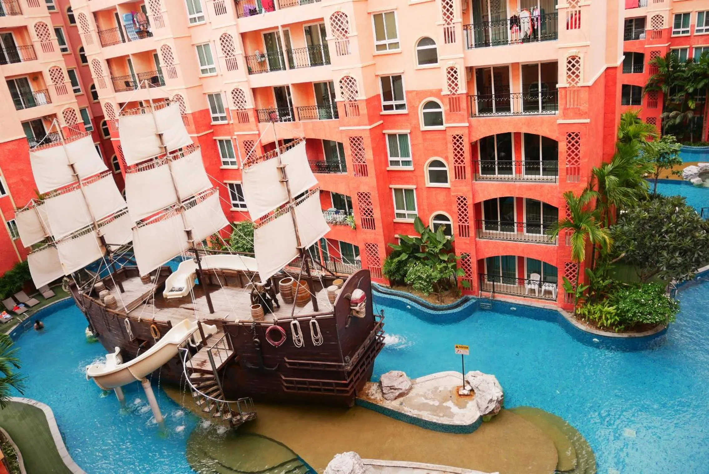 Seven Seas Resort Pattaya & Sofa bed