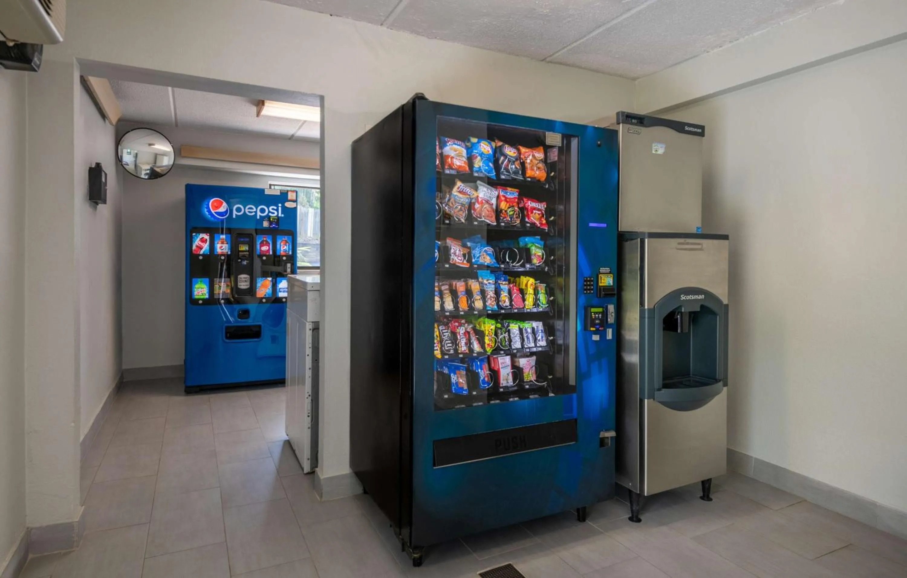 Property building in Motel 6-Charlotte, NC - Coliseum