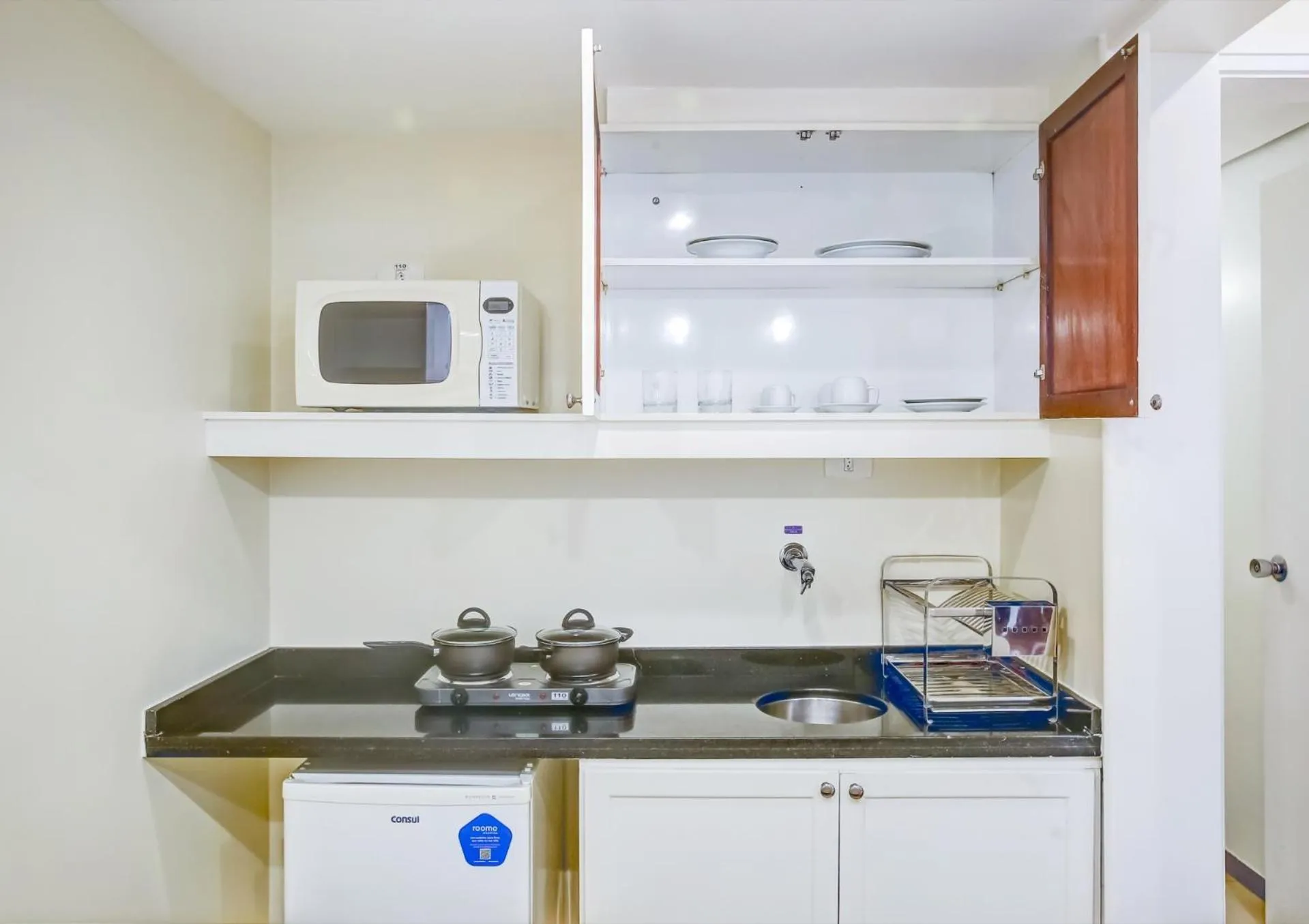 Kitchen or kitchenette in Roomo Transamerica SP Itaim Bibi