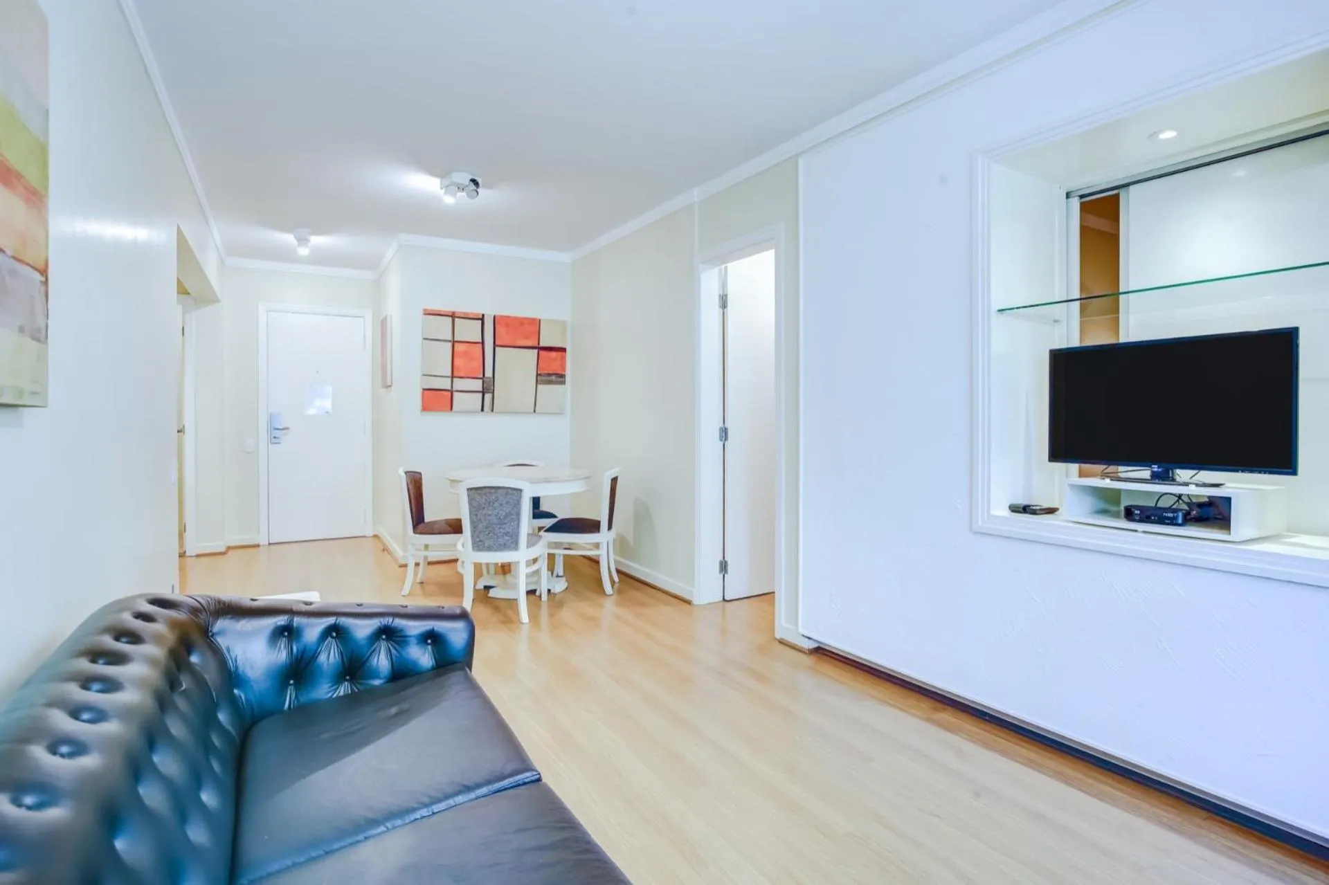 Living room in Roomo Transamerica SP Itaim Bibi