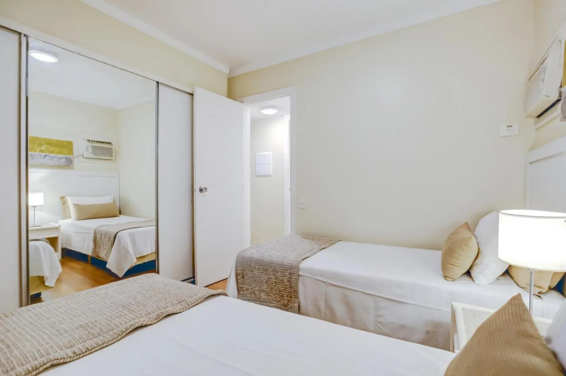 Bedroom, Bed in Roomo Transamerica SP Itaim Bibi Bedroom, Bed in Roomo Transamerica SP Itaim Bibi