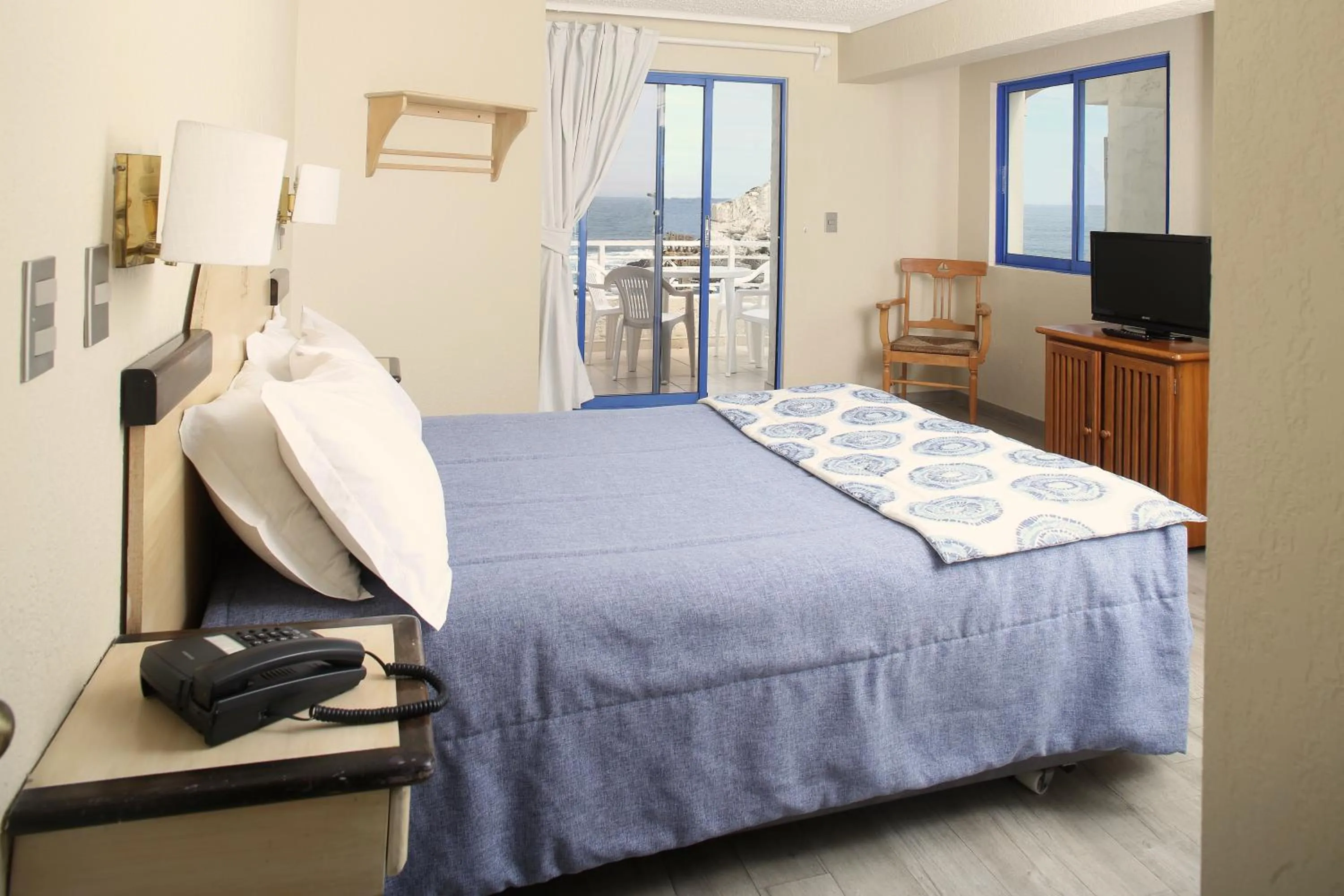 Bed in MR Mar Suites (ex Neruda Mar Suites)