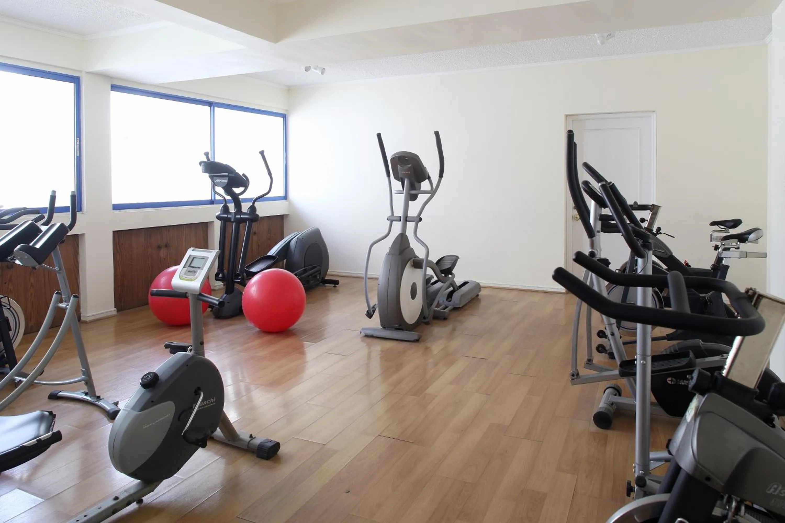 Fitness centre/facilities in MR Mar Suites (ex Neruda Mar Suites)