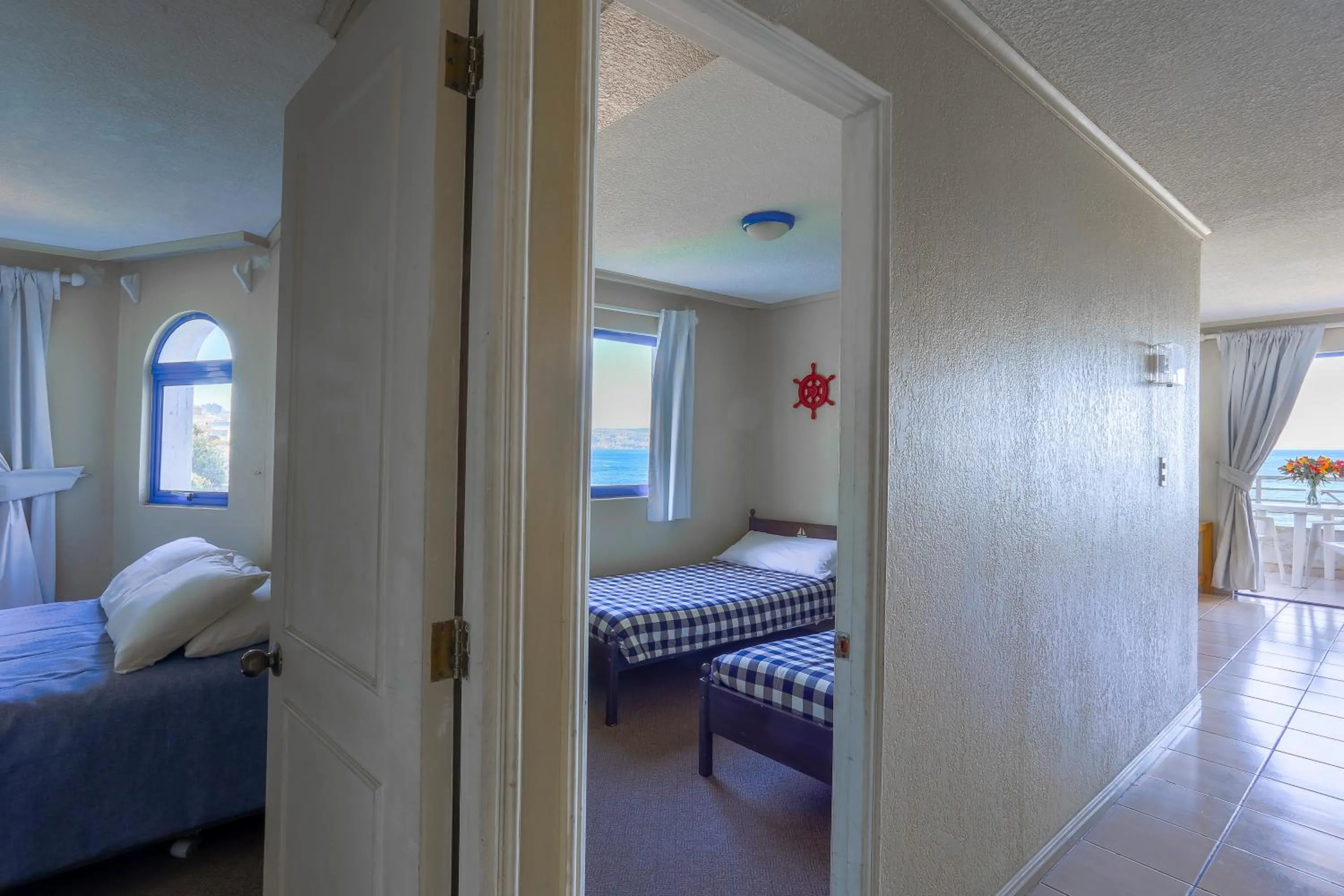 Bedroom, Bed in MR Mar Suites (ex Neruda Mar Suites)