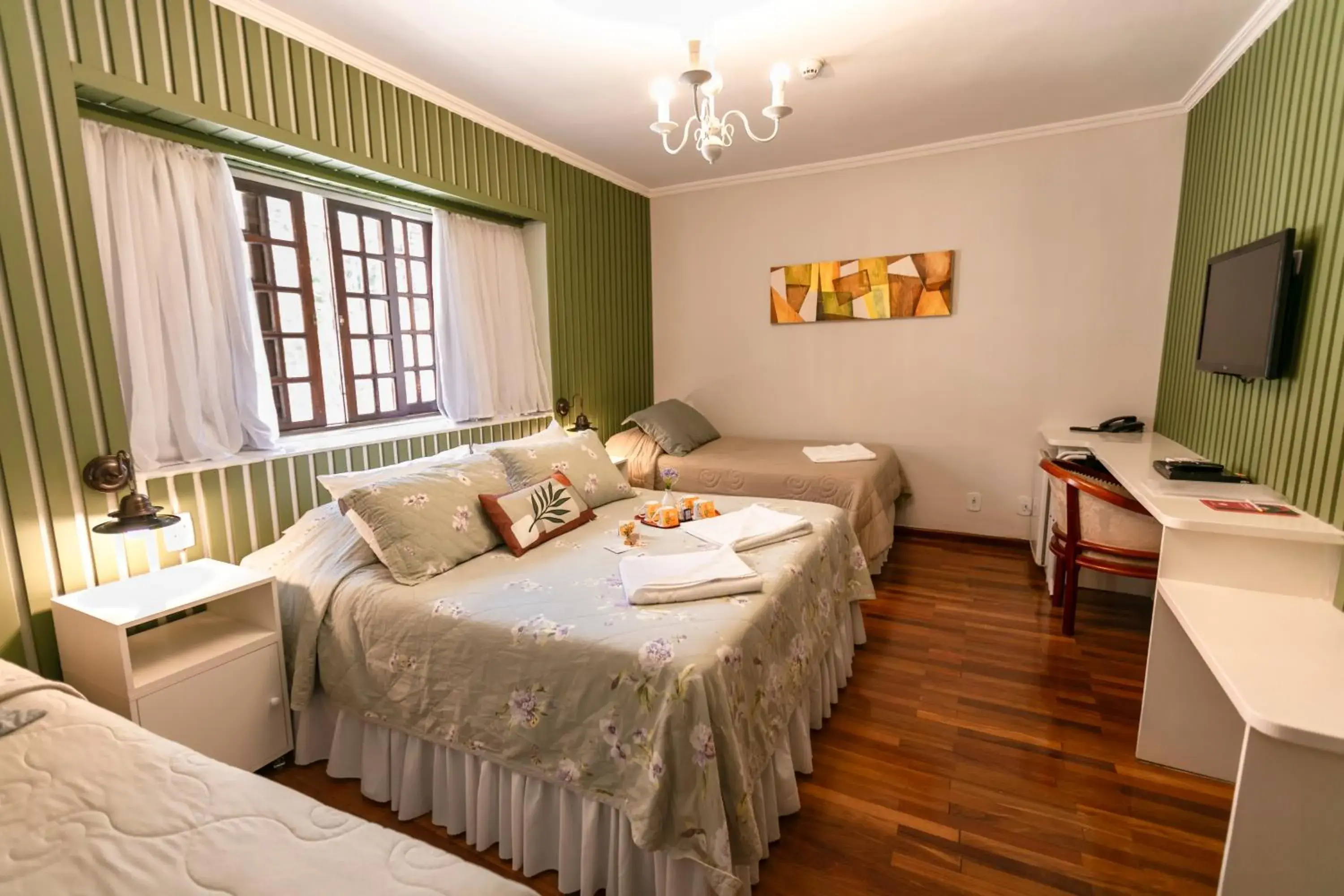 Standard Quadruple Room in Pousada das Hortênsias Standard Quadruple Room in Pousada das Hortênsias