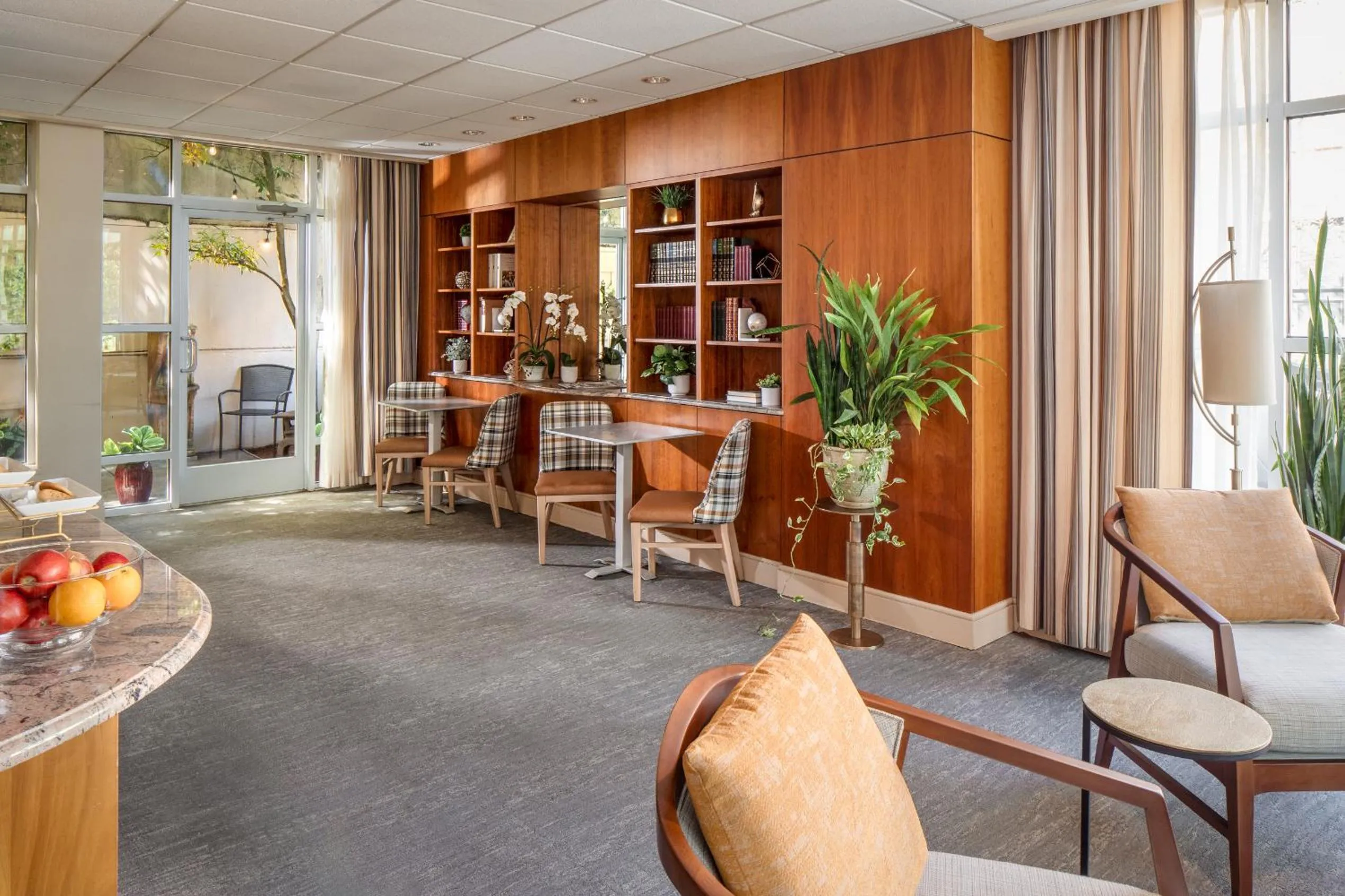 Lobby or reception in Park Lane Suites & Inn