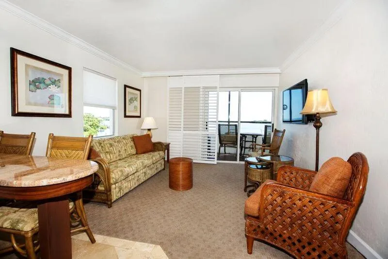 Day in Tween Waters Island Resort & Spa