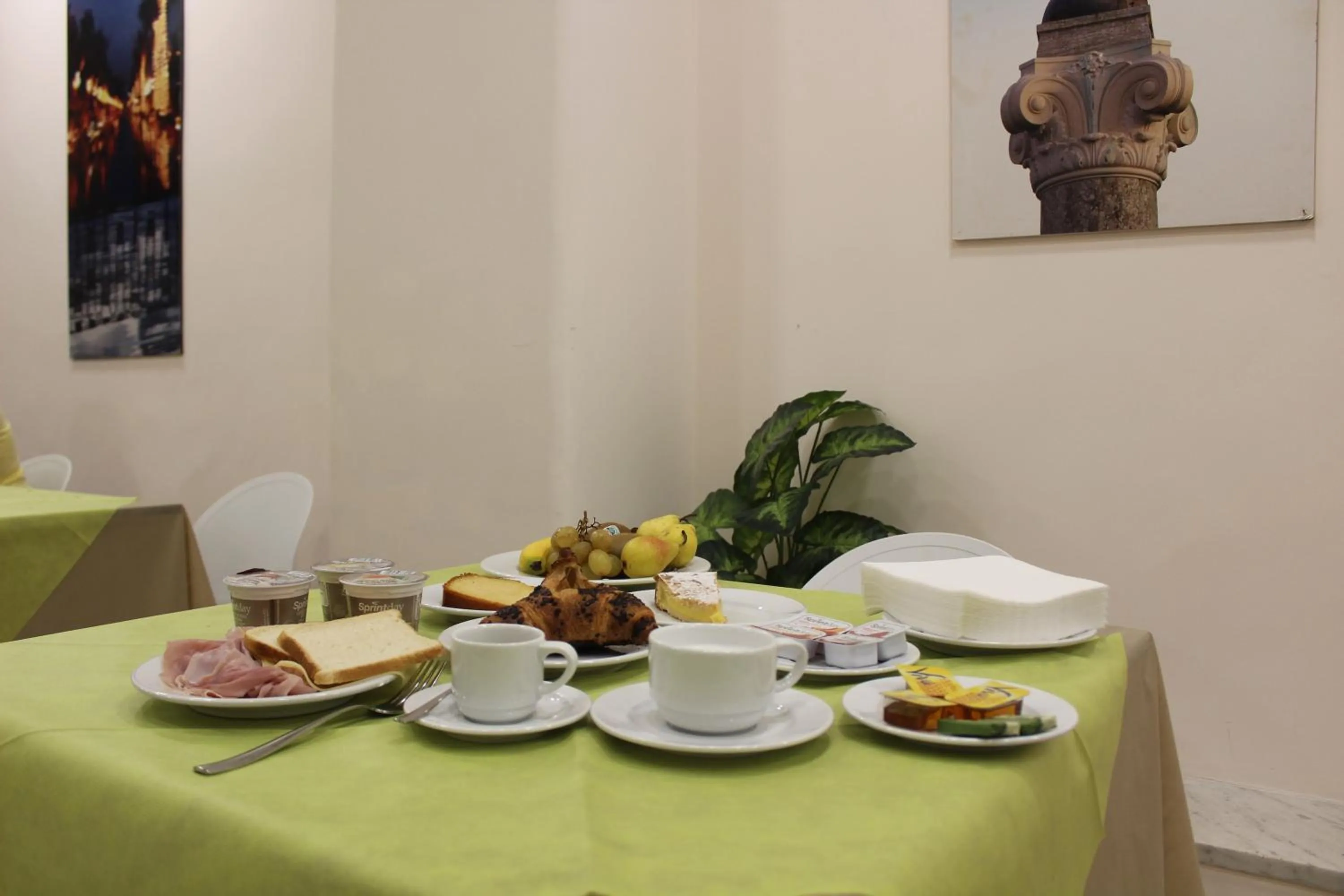 Breakfast in Hotel Palace Masoanri's