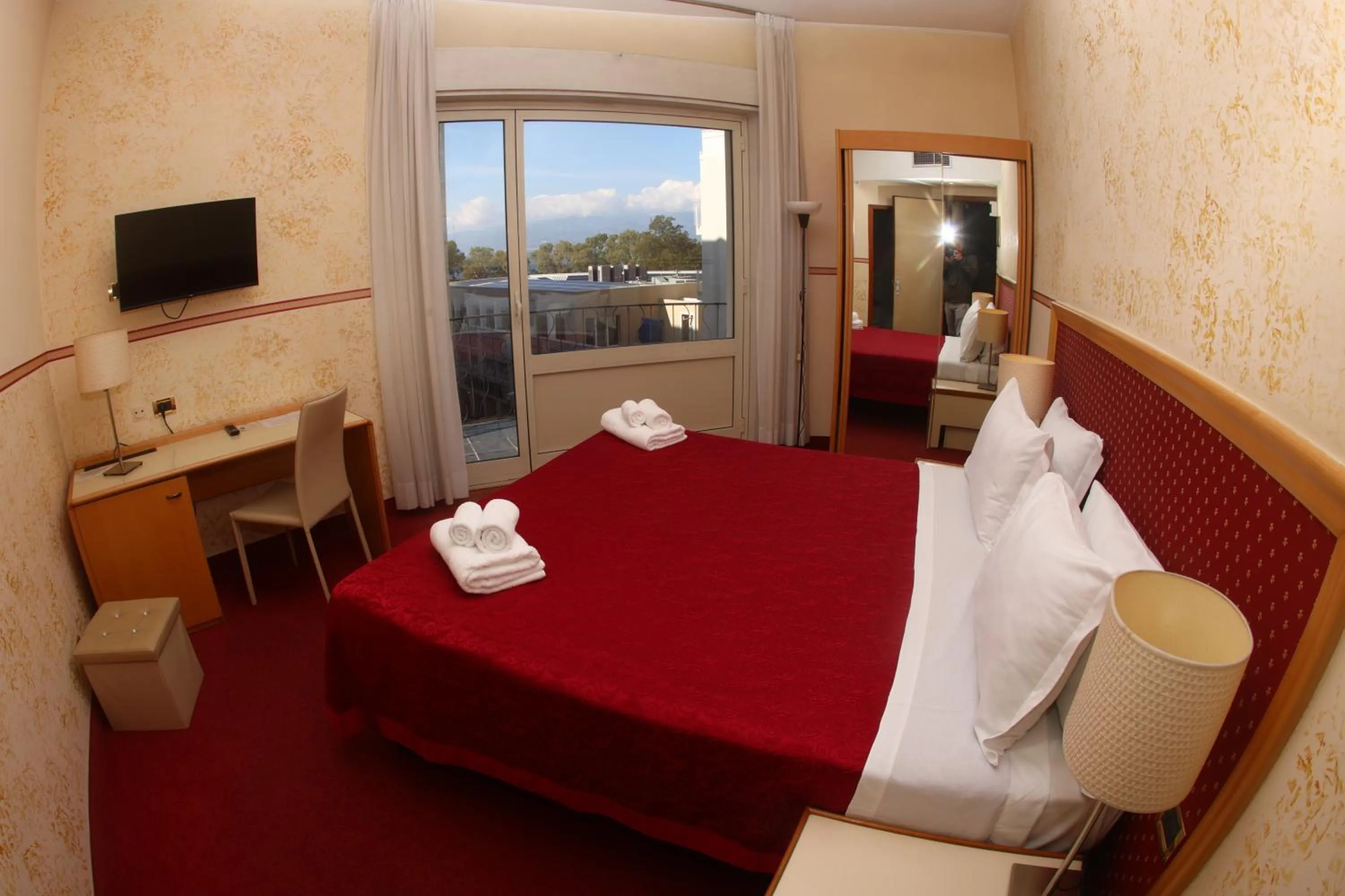 Bed in Hotel Palace Masoanri's