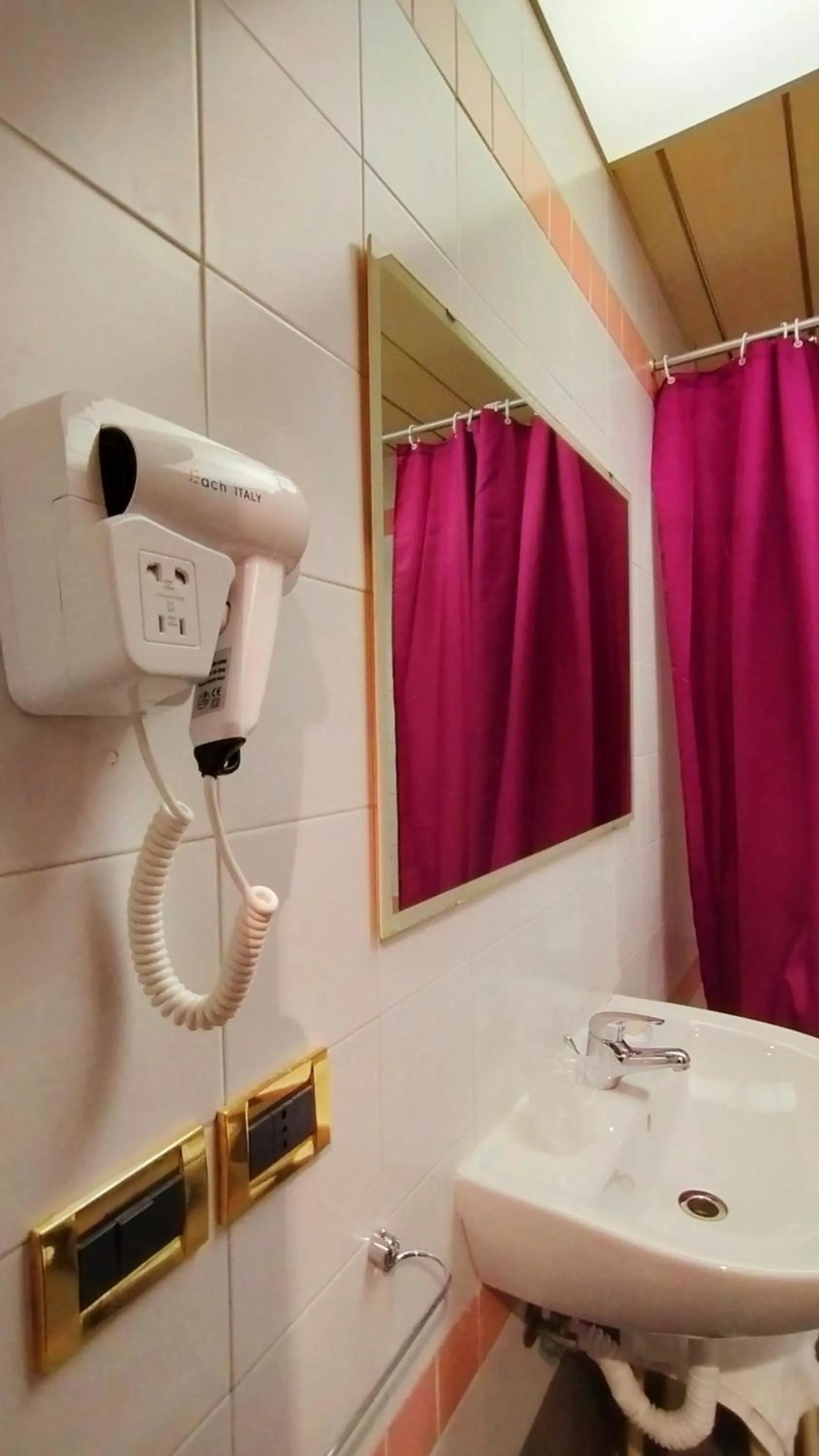 Bathroom in Hotel Palace Masoanri's