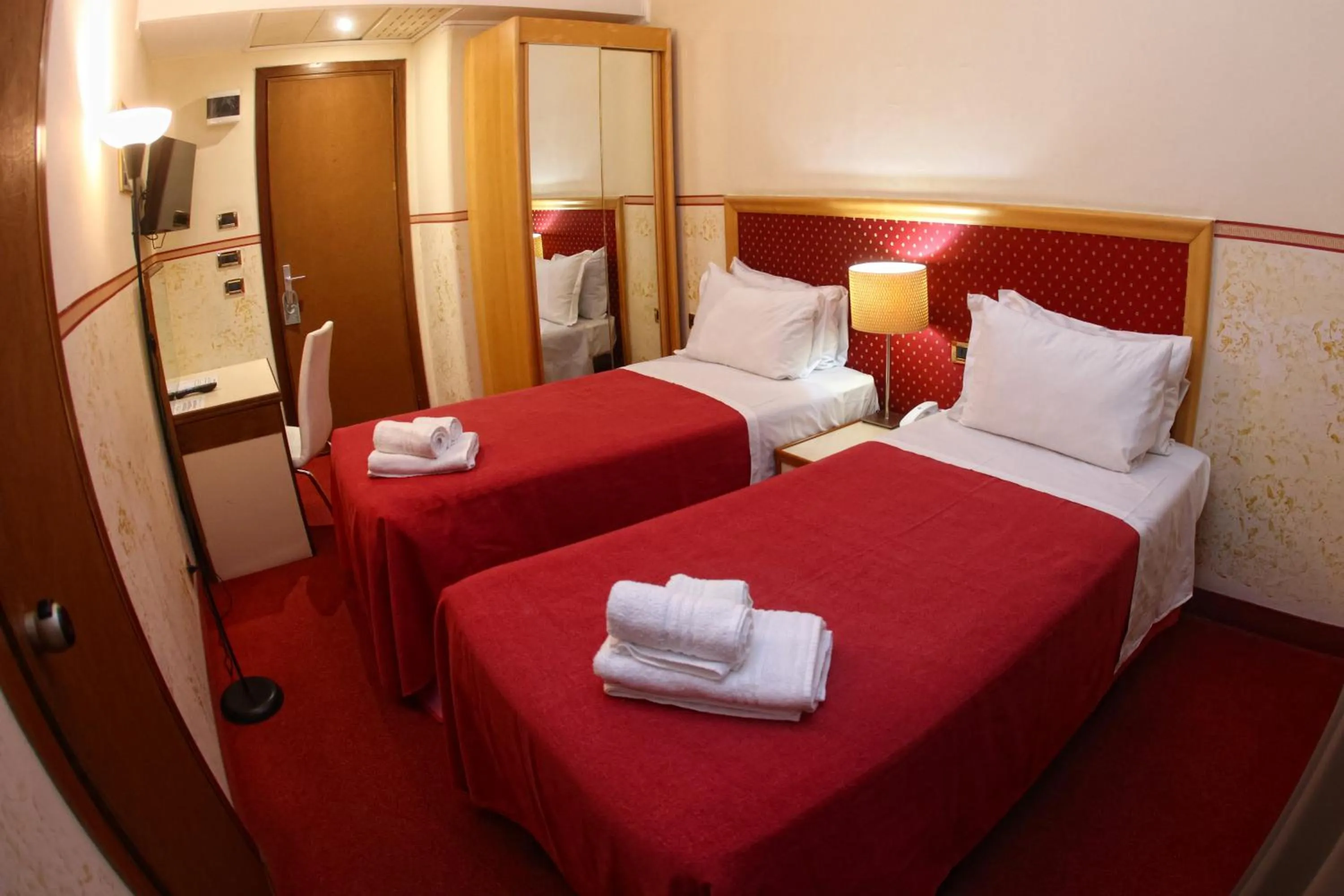 Bed in Hotel Palace Masoanri's