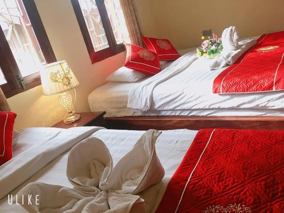 Bed in Soutikone Place House 2