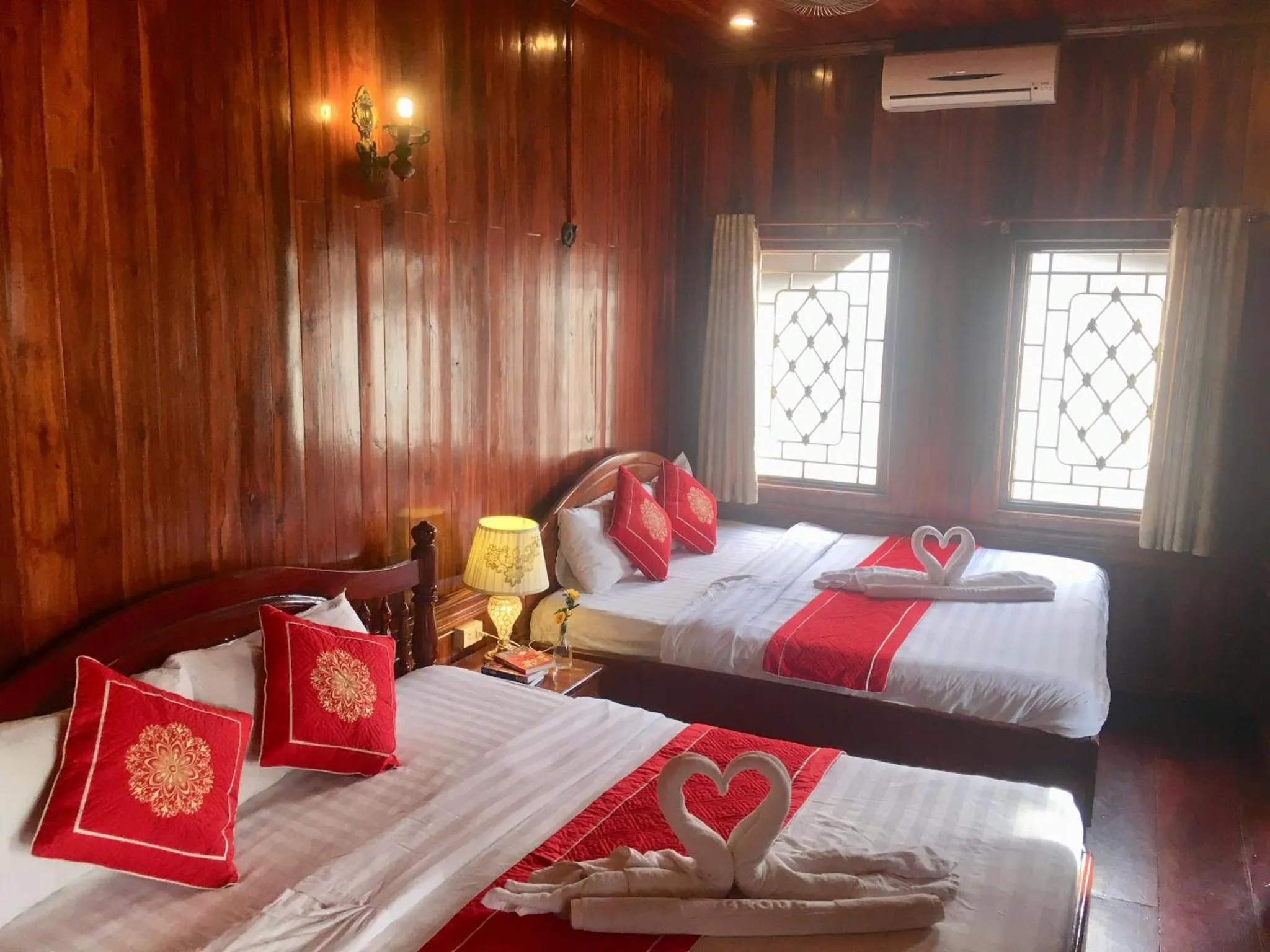 Bed in Soutikone Place House 2