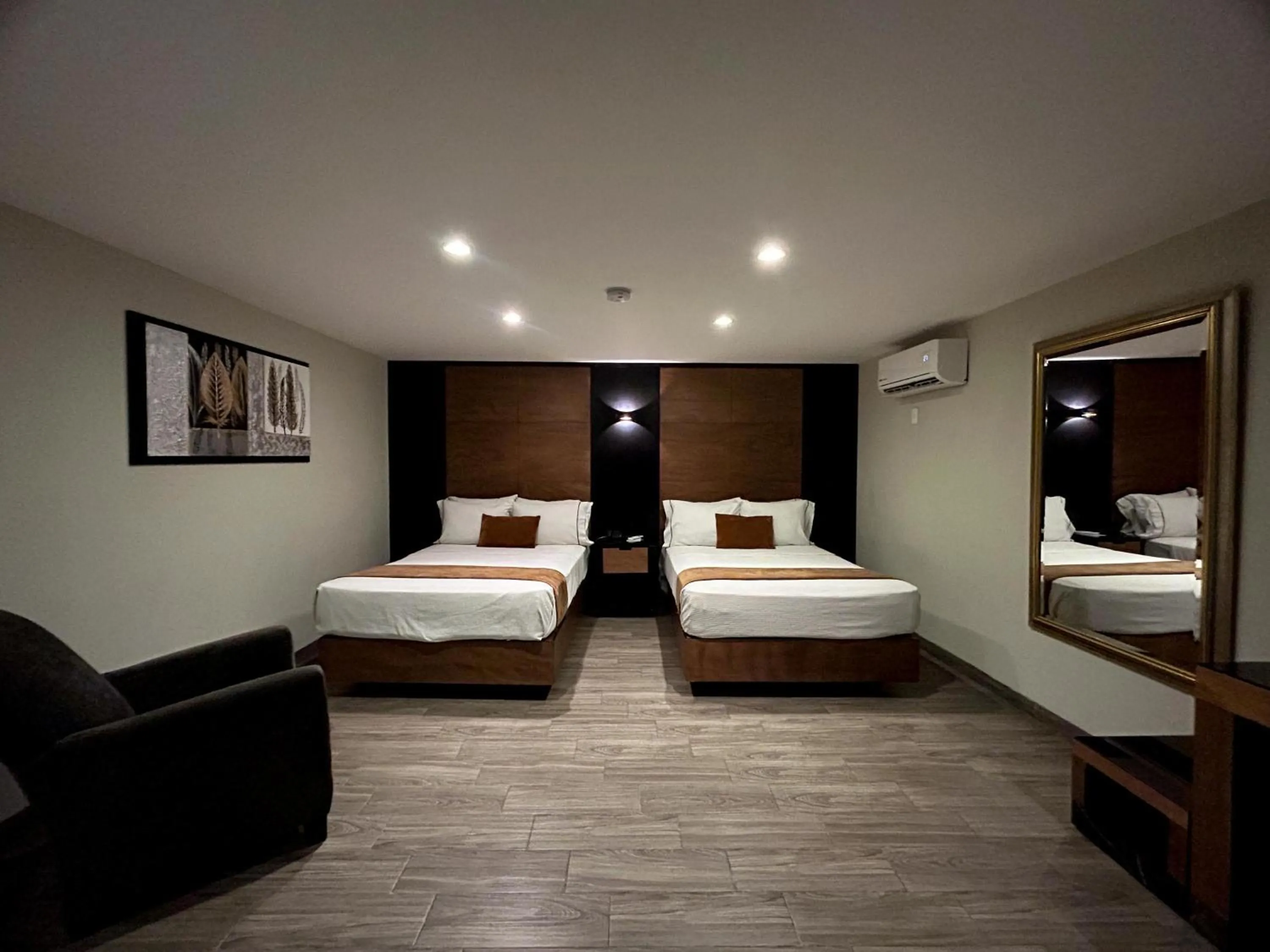 Decorative detail, Bed in Hotel Dali Plaza Ejecutivo