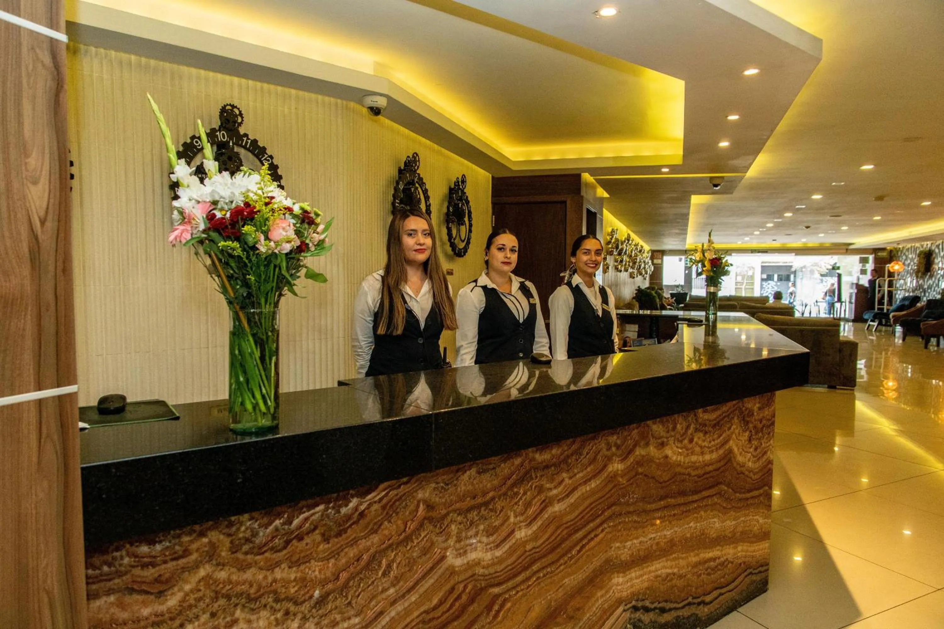 Lobby or reception in Hotel Dali Plaza Ejecutivo