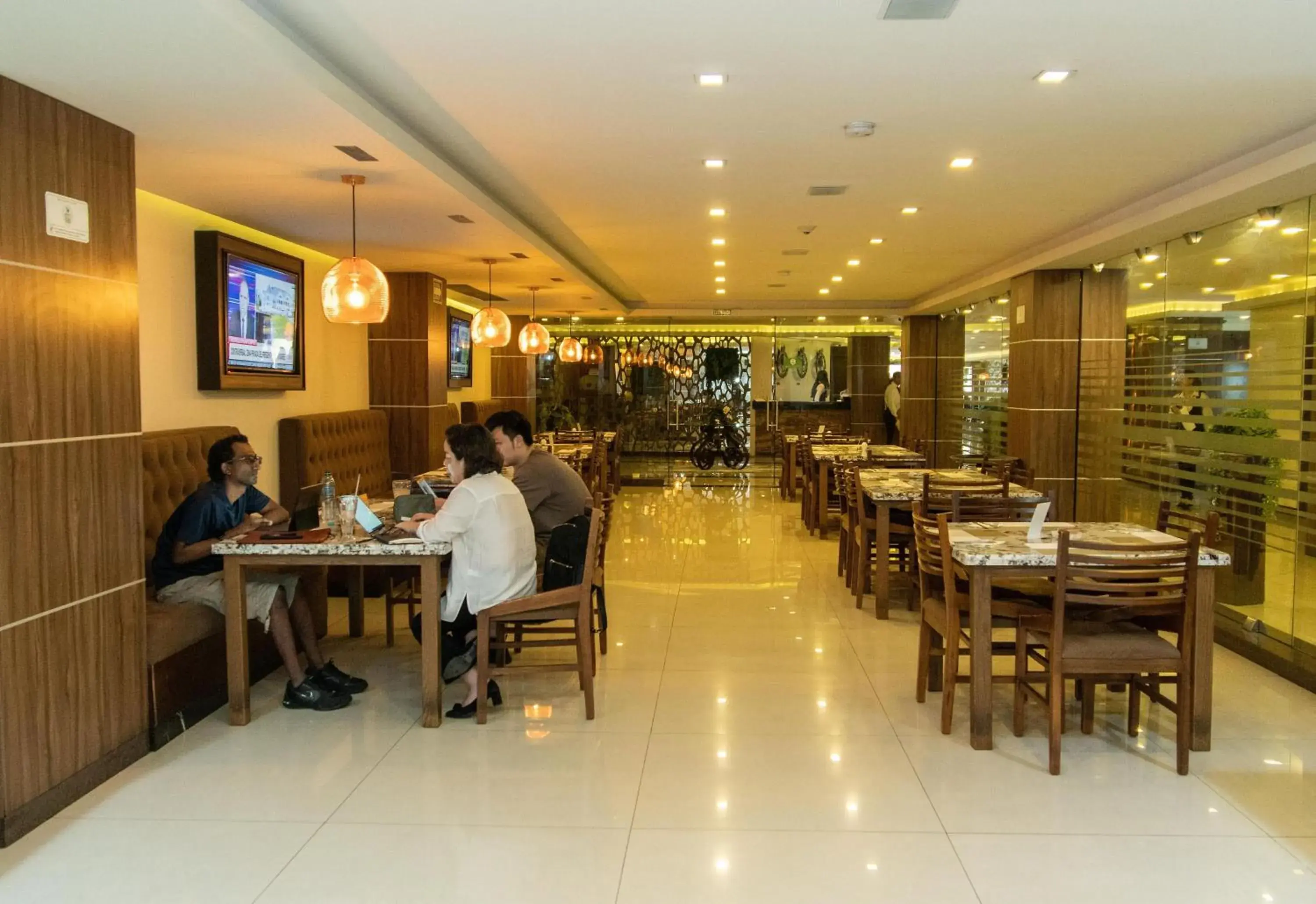 Restaurant/places to eat in Hotel Dali Plaza Ejecutivo Restaurant/places to eat in Hotel Dali Plaza Ejecutivo