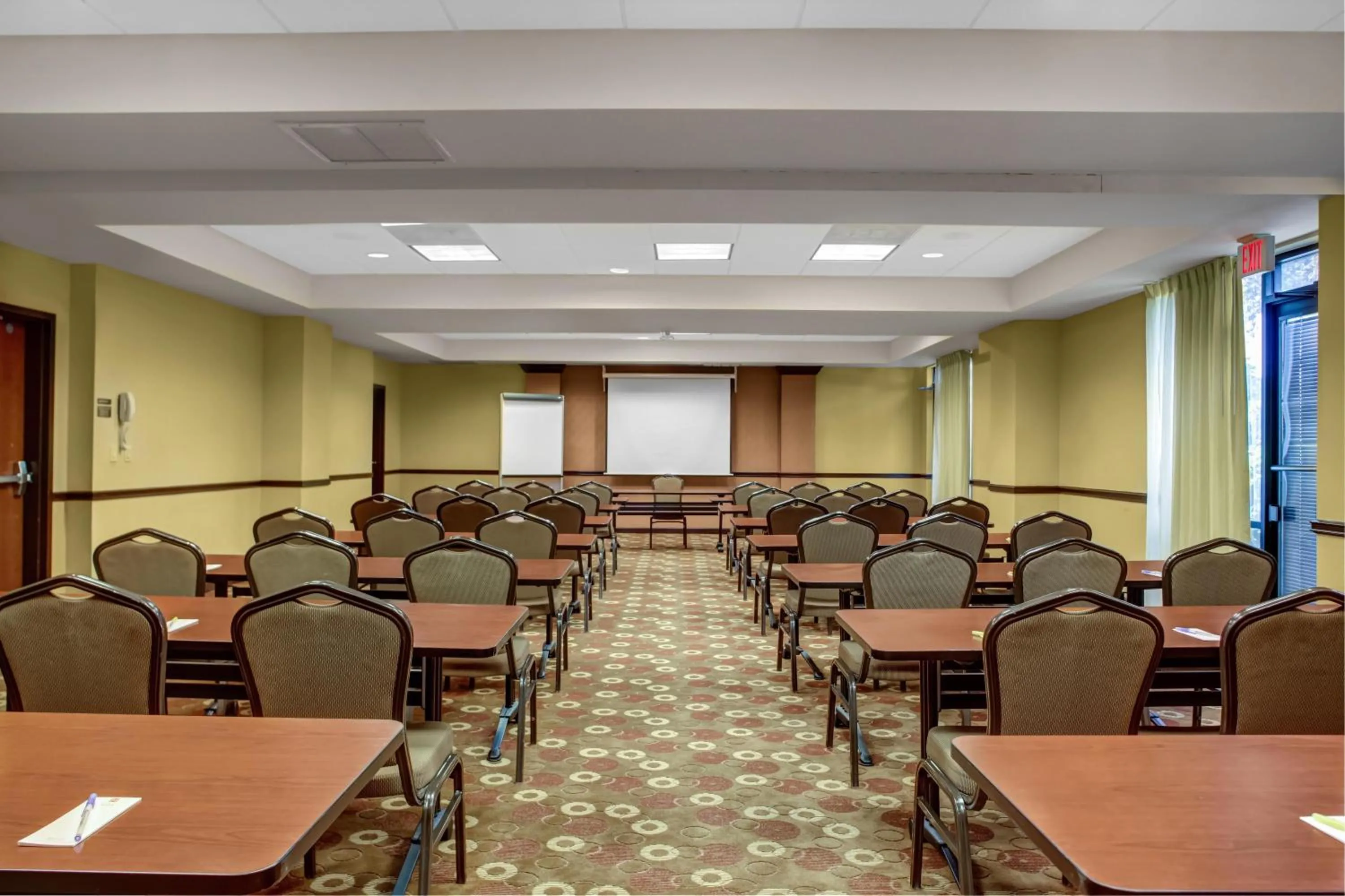 Meeting/conference room in Hyatt Place Fort Lauderdale Cruise Port & Convention Center - Newly Renovated