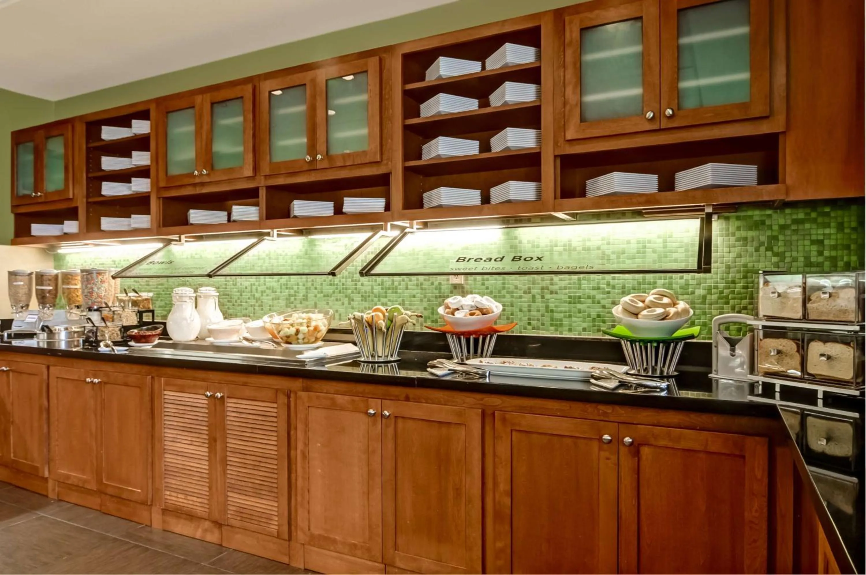 Restaurant/places to eat in Hyatt Place Fort Lauderdale Cruise Port & Convention Center