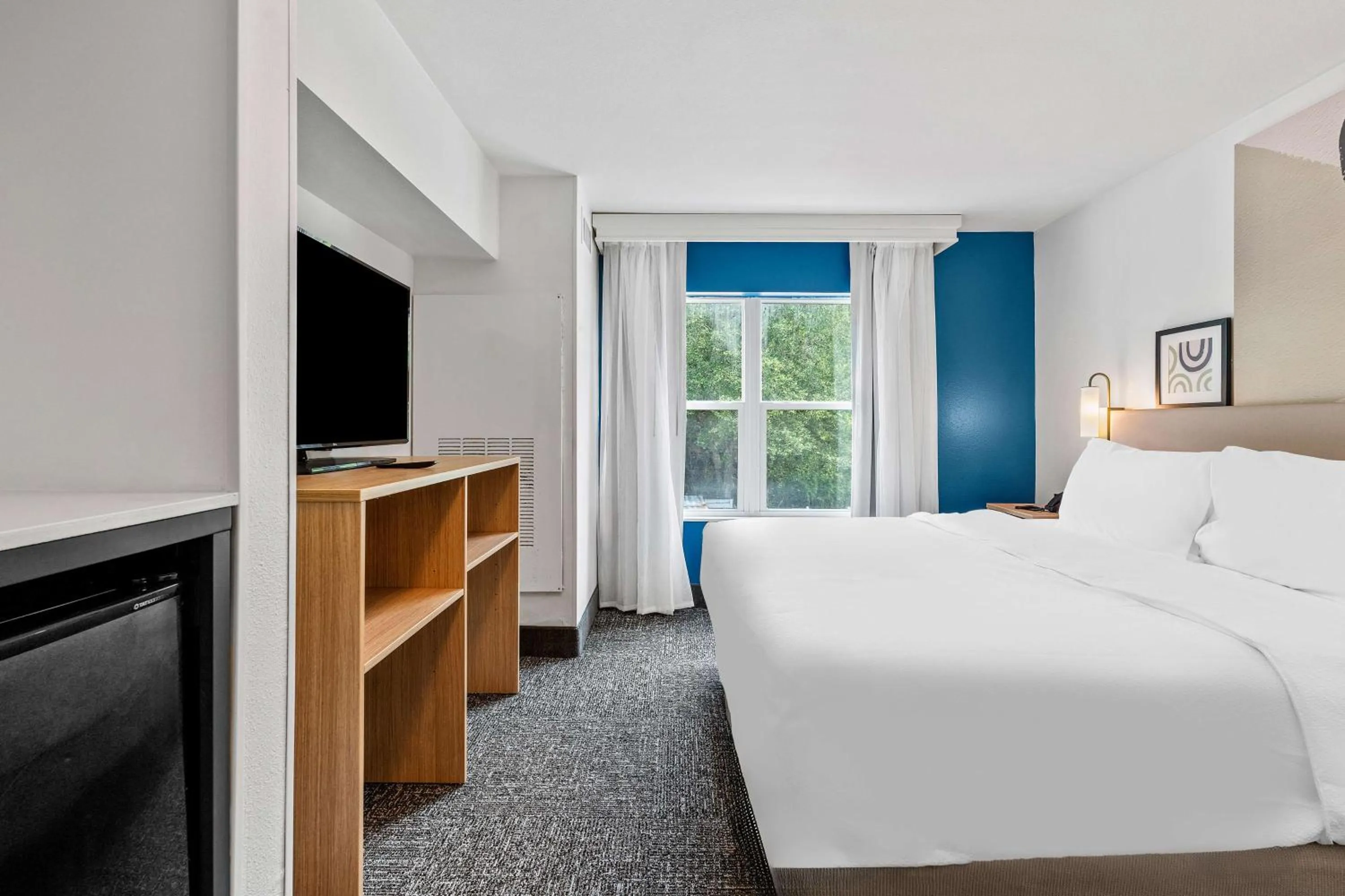 Bed in Spark By Hilton St. Augustine I 95