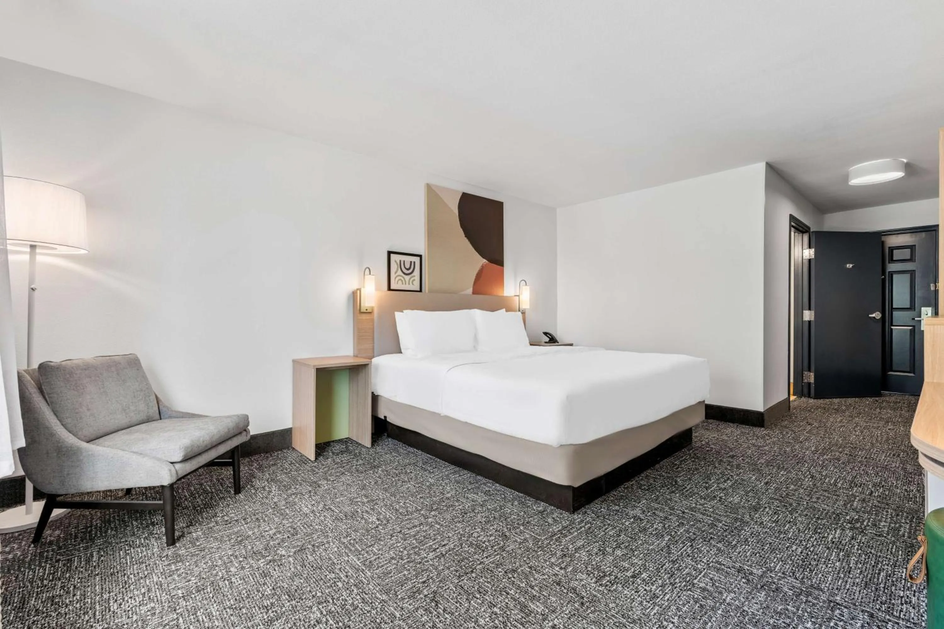 Bed in Spark By Hilton St. Augustine I 95