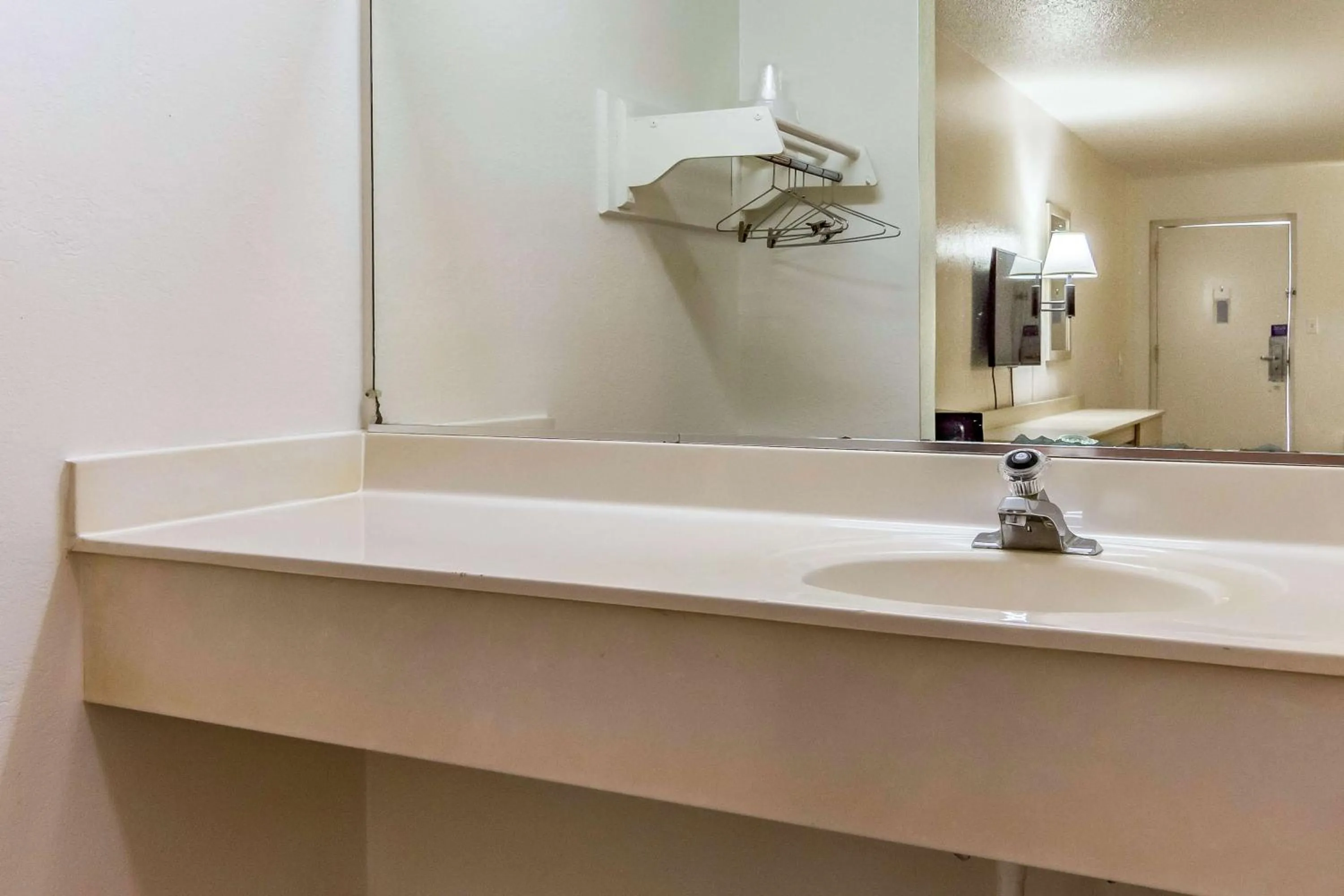 Bathroom in Motel 6-Raleigh, NC - Cary