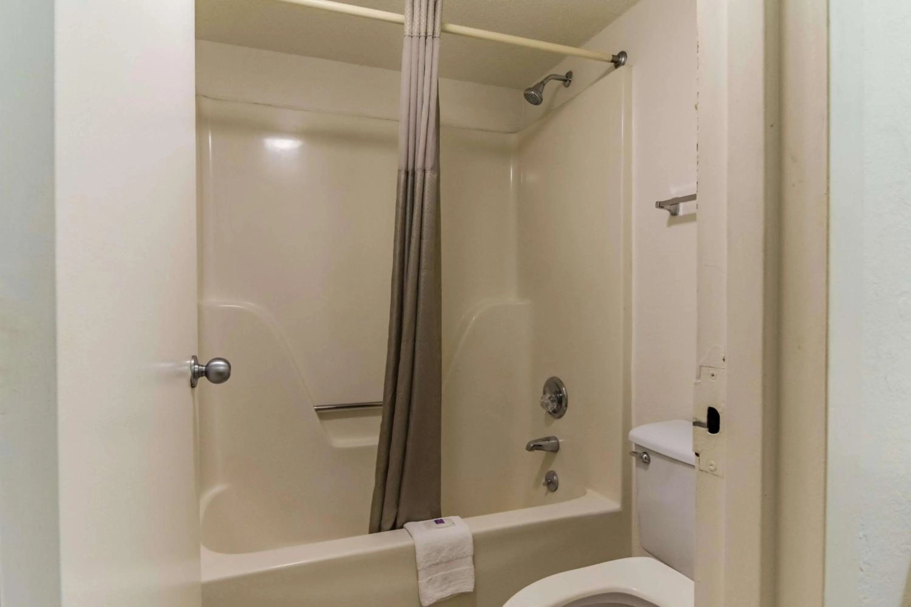Shower in Motel 6-Raleigh, NC - Cary