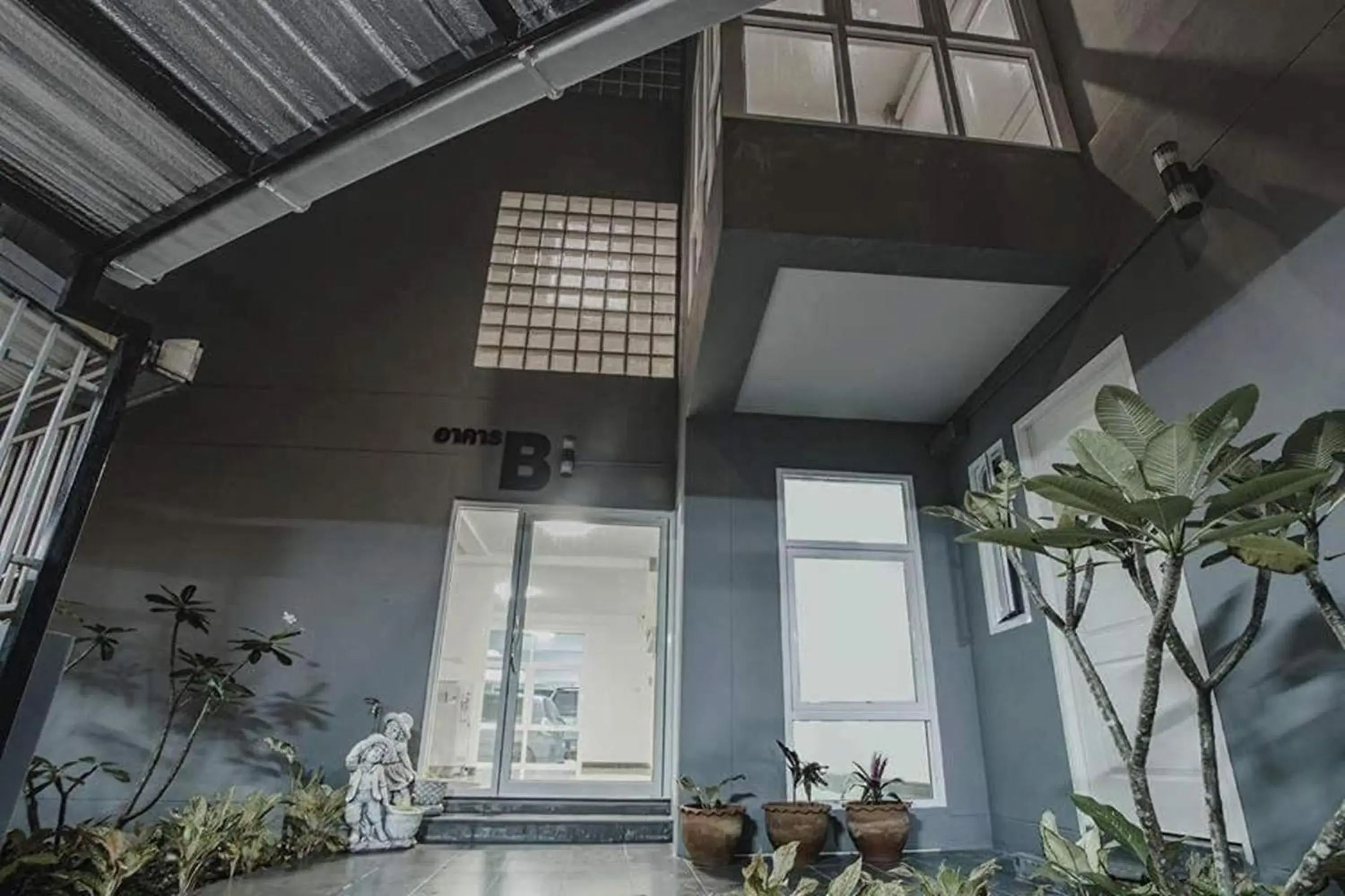 Property building in Banjan Stay Property building in Banjan Stay