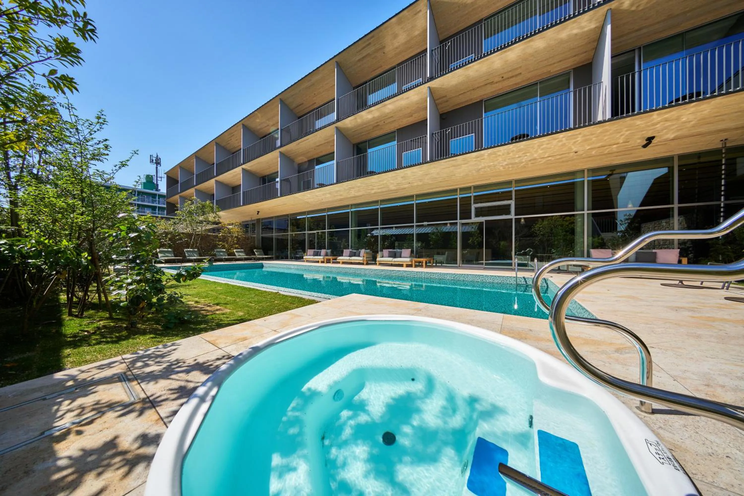 Swimming pool in The Meibia Miyazaki