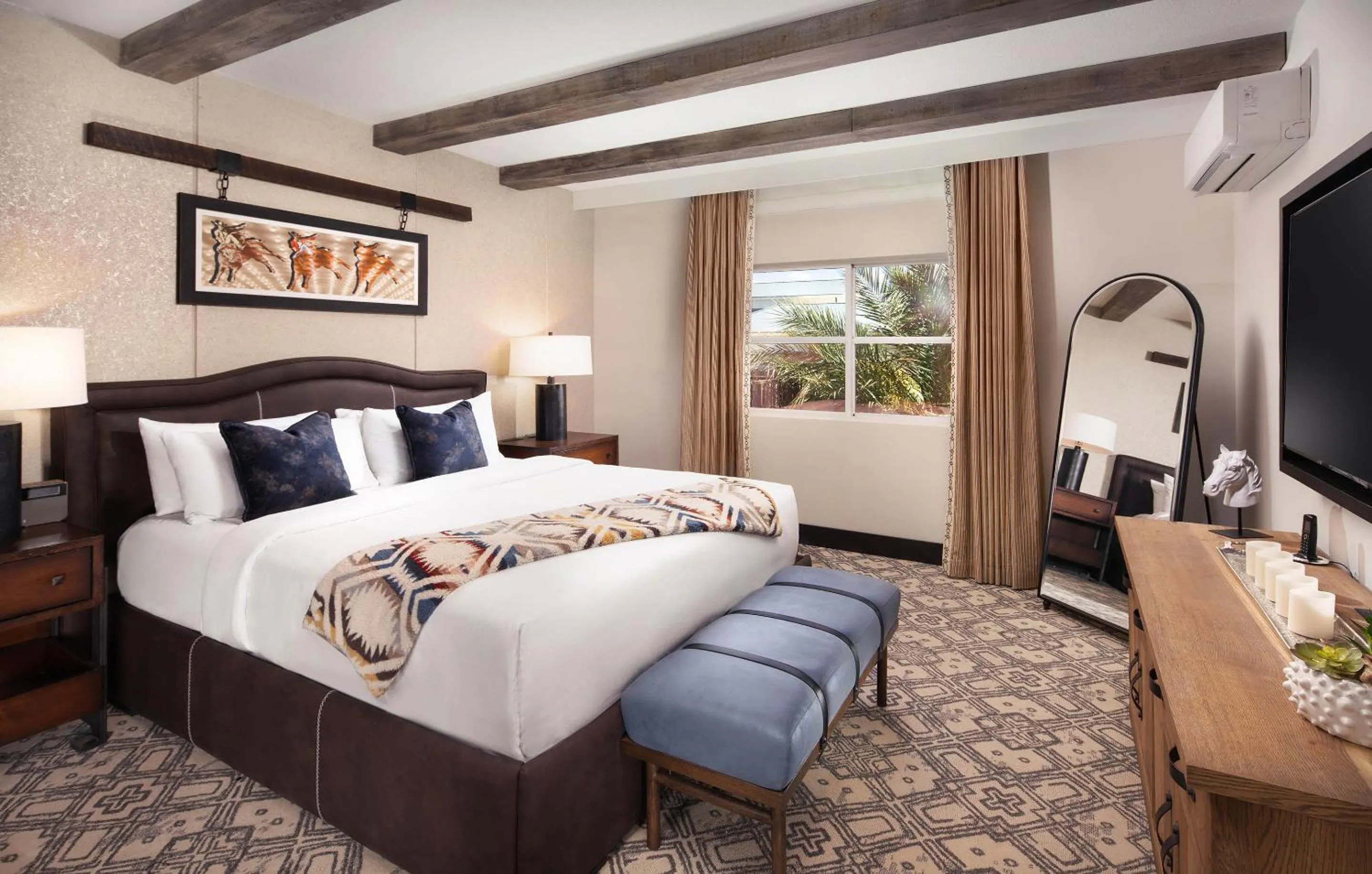 Bed in Silverton Casino Lodge